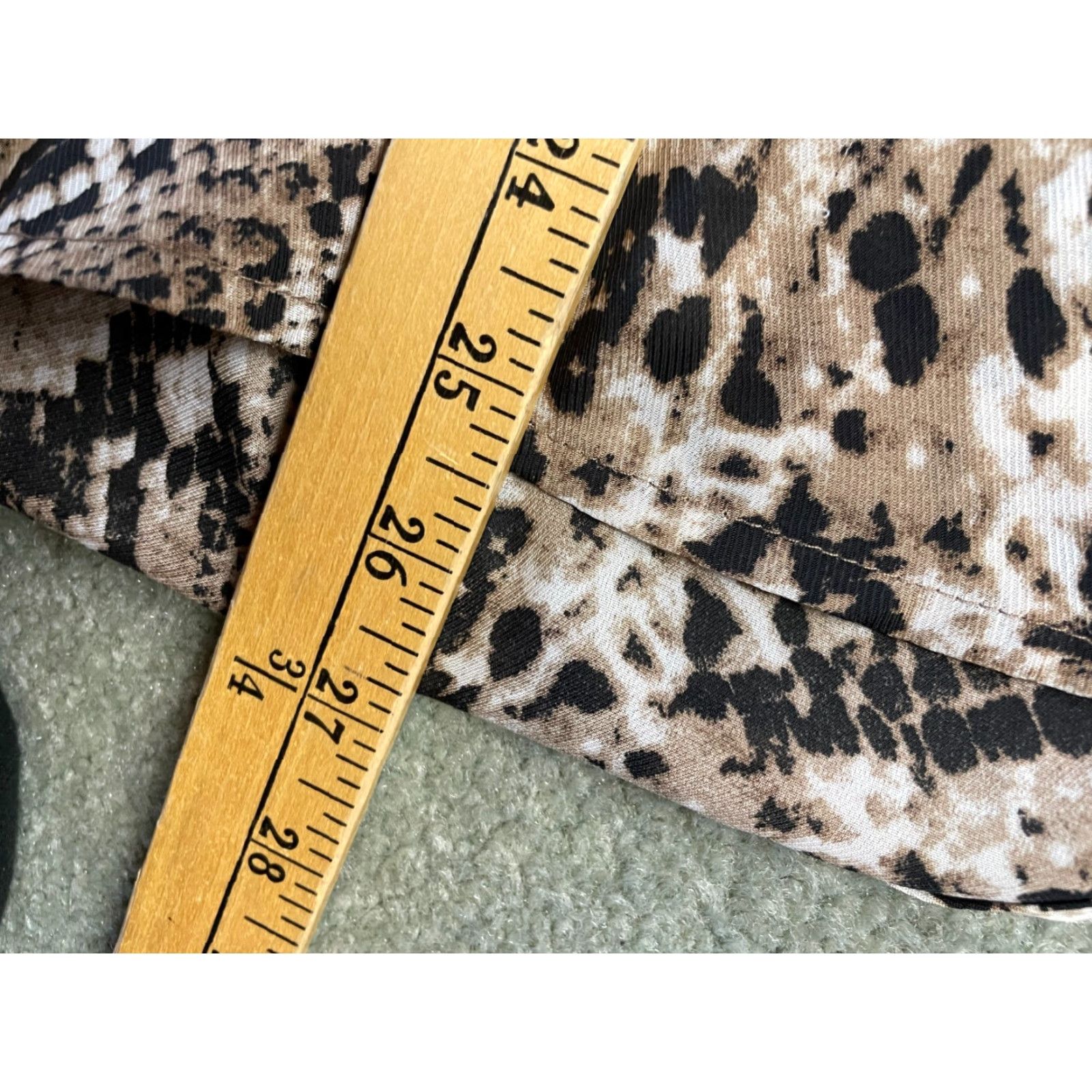 Skin Entro Shirt Women Size Small Tan Black Button Up Snake Skin Pattern Pockets Size S / US 4 / IT 40 - 5 Thumbnail