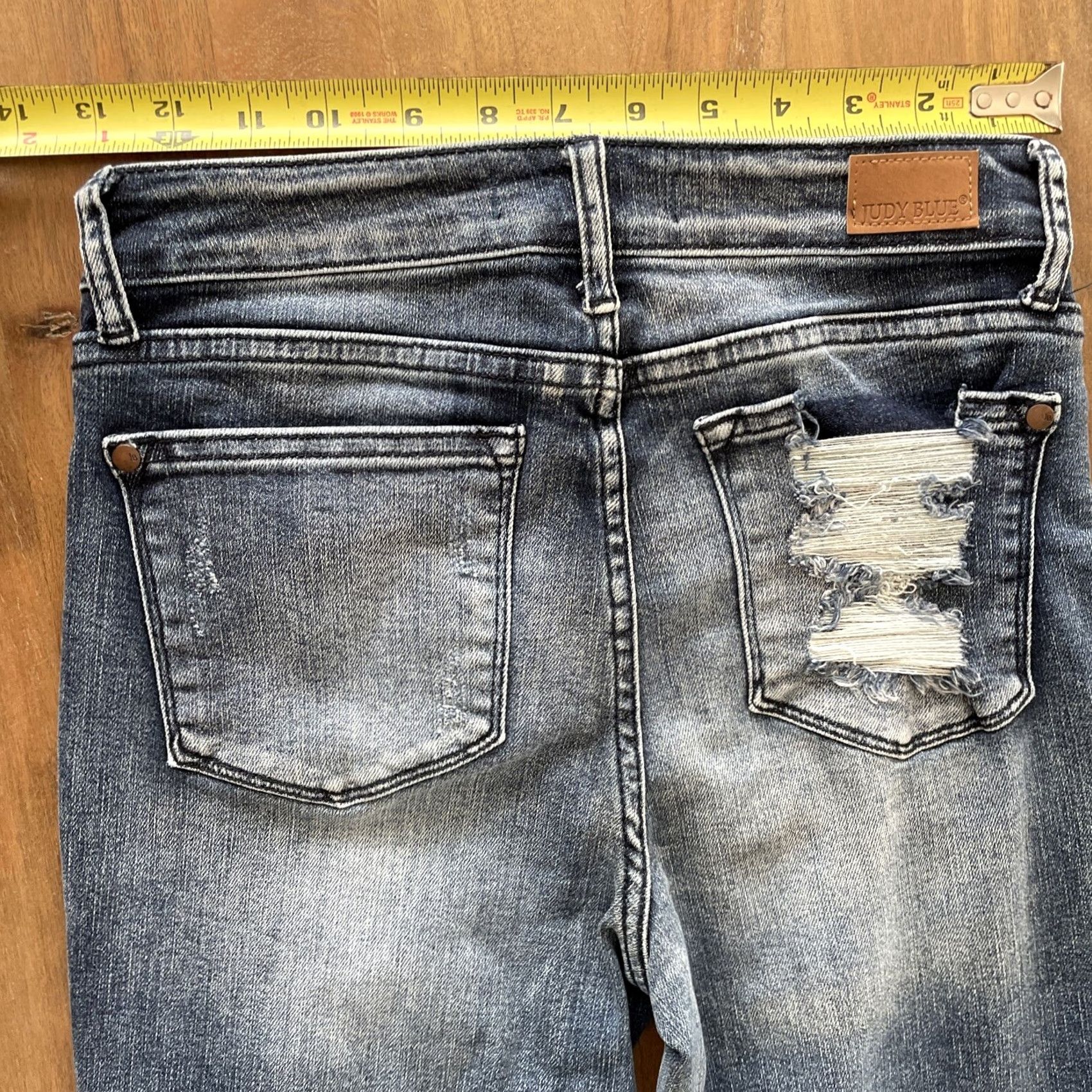 Vintage Judy Blue Relaxed Fit Jeans Womens Size 1/25 Jeans 26x27 Distressed Raw Hem Denim Blue Regular Women Size 26" / US 2 / IT 38 - 5 Thumbnail