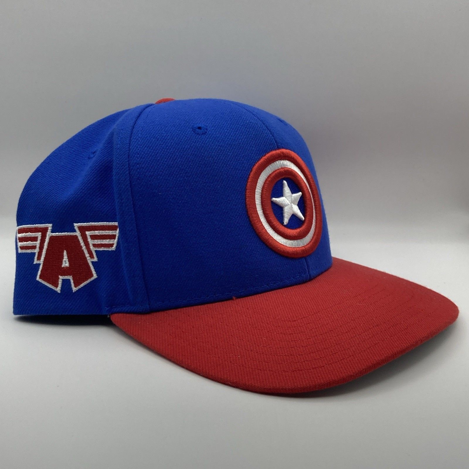 Lids Lids Exclusive MARVEL CAPTAIN AMERICA Snapback Hat Cap Size ONE SIZE - 6 Thumbnail