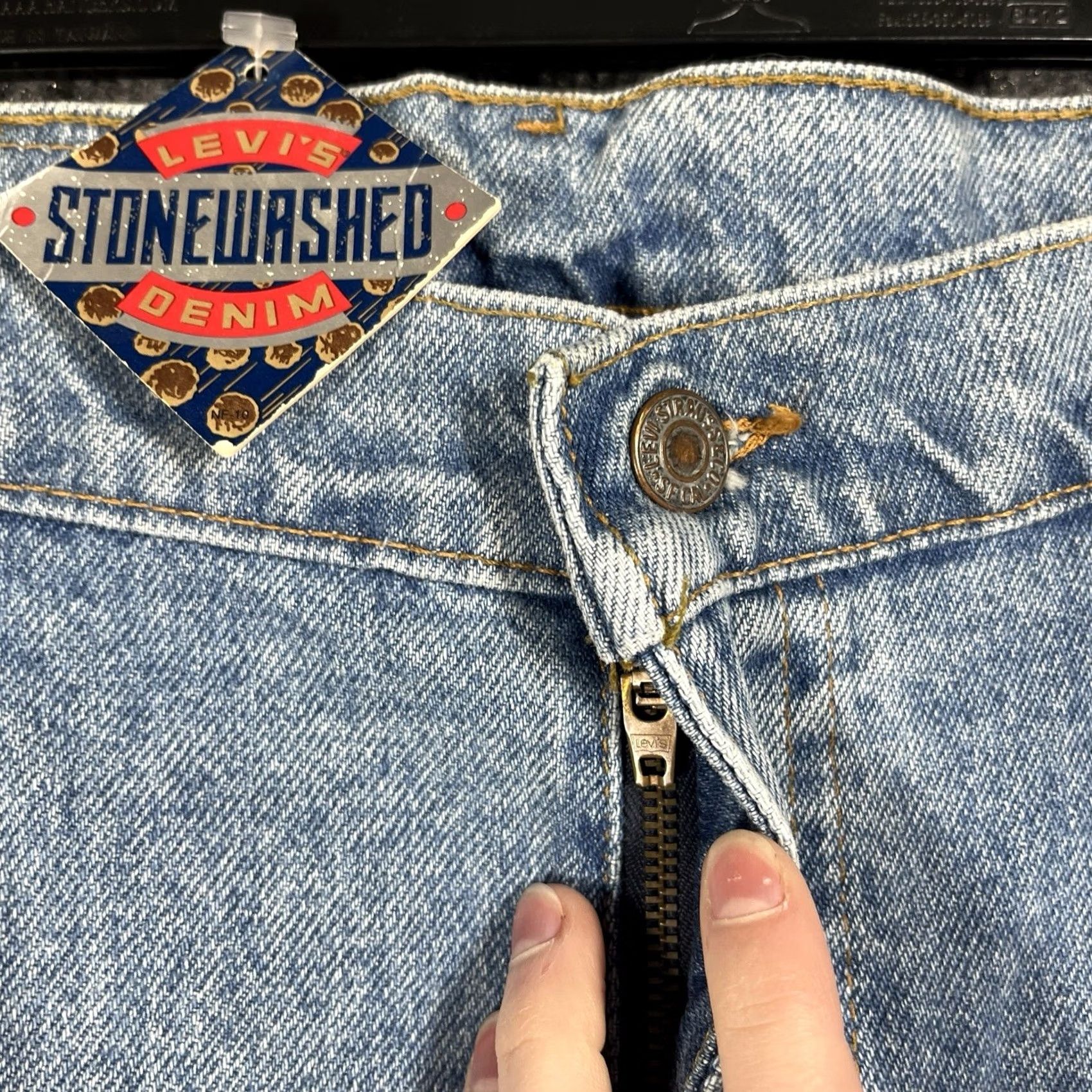 Levi's VINTAGE Levi's 506 Jeans Blue 35x30 Stonewashed USA Mens Size US 35 - 4 Thumbnail