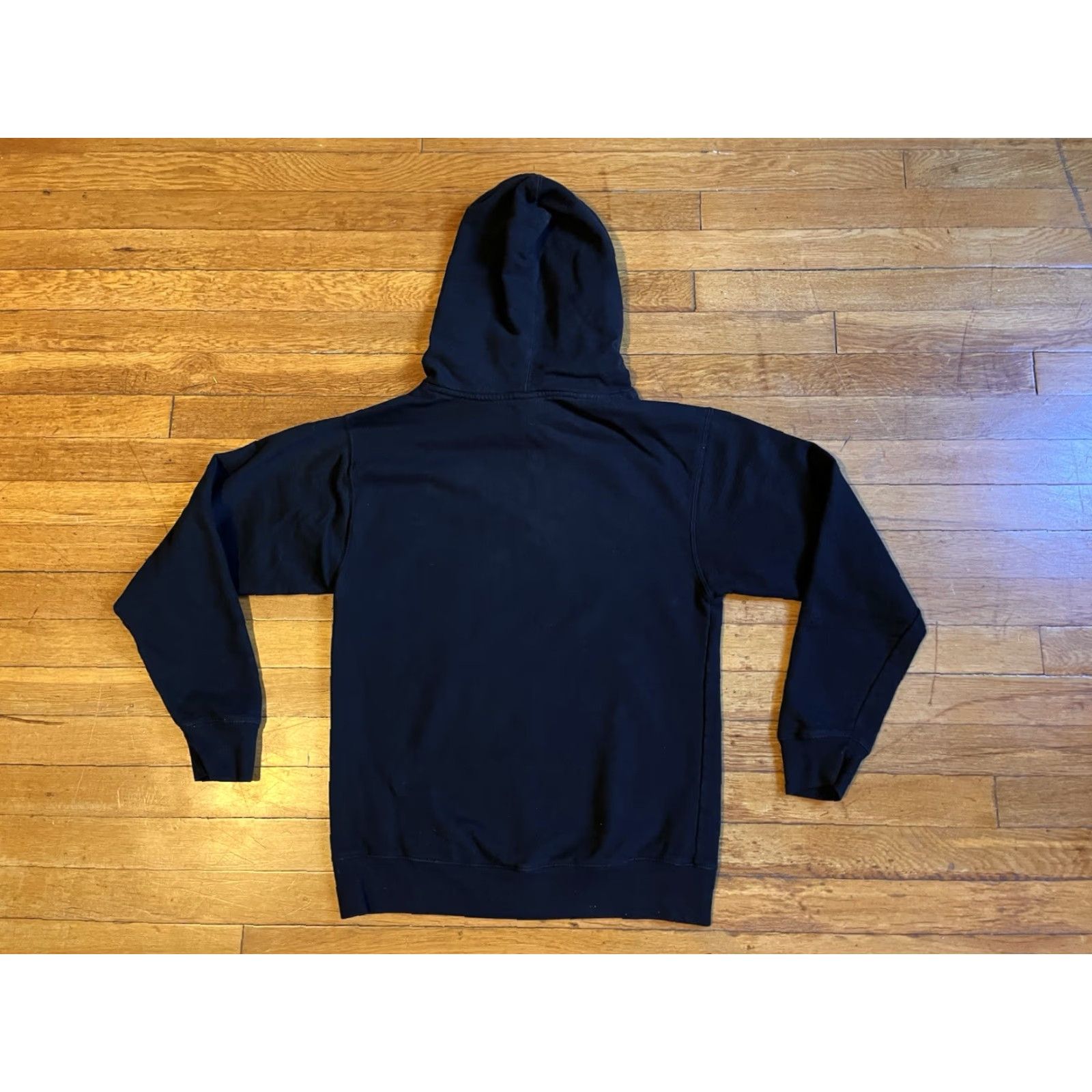 Vintage The Daily Show With Trevor Noah Hoodie Men’s Small Black Hoodie Mens Small Black Graphic Print Logo Trevor Noah Season: Fall, Winter, Spring Ladies? Size US S / EU 44-46 / 1 - 6 Thumbnail