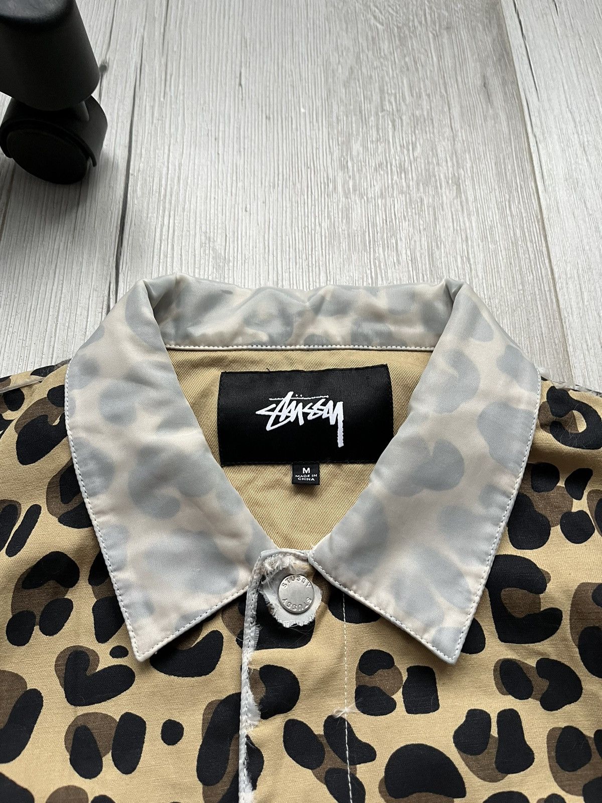 Stussy × Vintage Stussy Big Logo Rare Cheetah Leopard Camo Work Jacket Coach Size US M / EU 48-50 / 2 - 7 Thumbnail