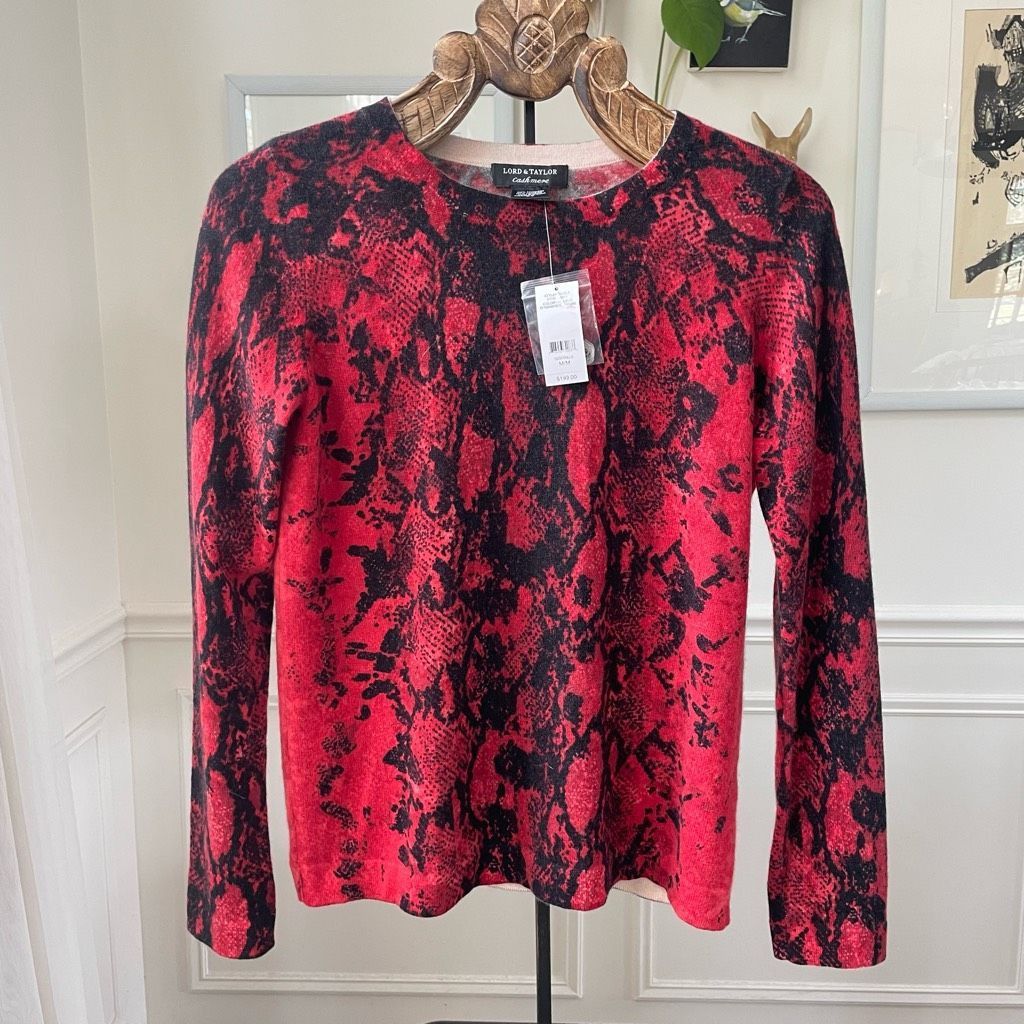 Lord & Taylor NWT Lord & Taylor 100% 2-Ply Cashmere Red Black Snakeskin Cr Size M / US 6-8 / IT 42-44 - 1 Thumbnail
