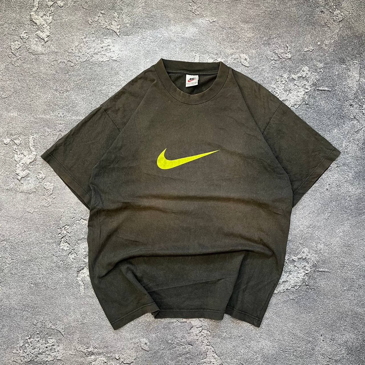Nike × Vintage Very Vintage Nike Big LogoT shirt Size US L / EU 52-54 / 3 - 8 Thumbnail