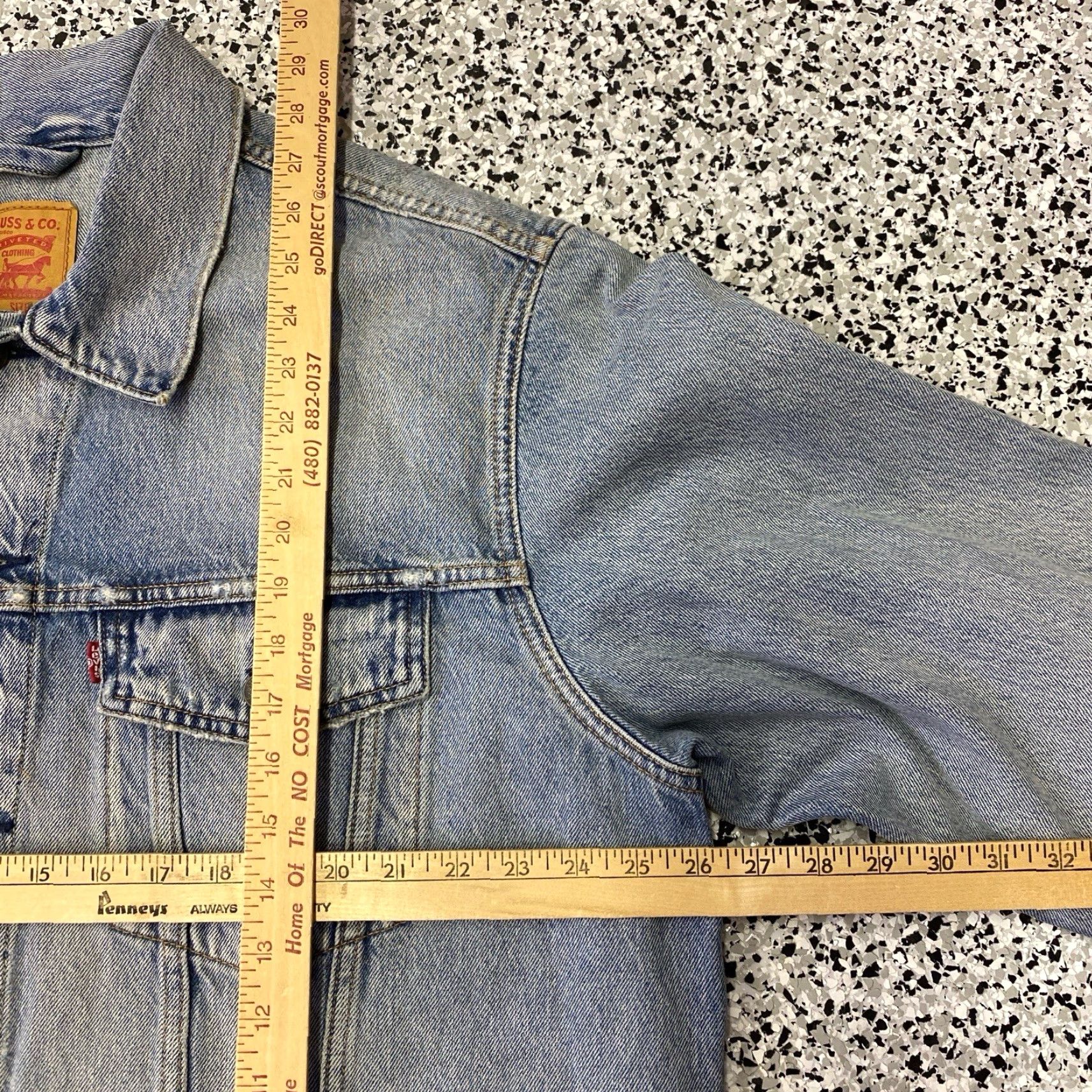 Levi's Levi's Trucker Denim Jacket 2XL Light Wash Distressed Men Jeans Jacket Size US XXL / EU 58 / 5 - 3 Thumbnail