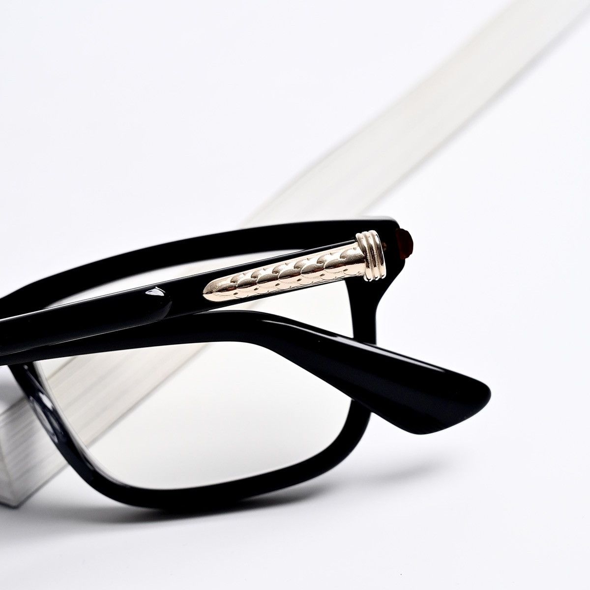 CHROME HEARTS LITTLE DINGER GLASSES