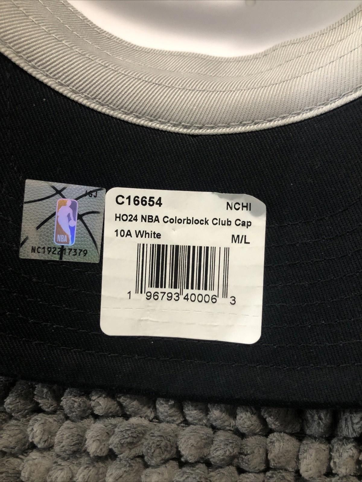 Nike Chicago Bulls Nike Adult White Club Cap M/L NWT Size ONE SIZE - 7 Thumbnail