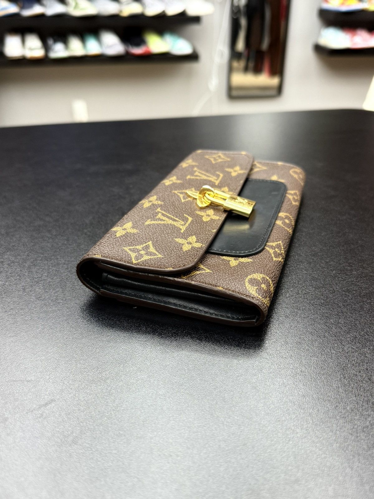 Louis Vuitton Louis Vuitton Monogram Brown Flap Wallet Clutch Gold Lock Size ONE SIZE - 3 Thumbnail