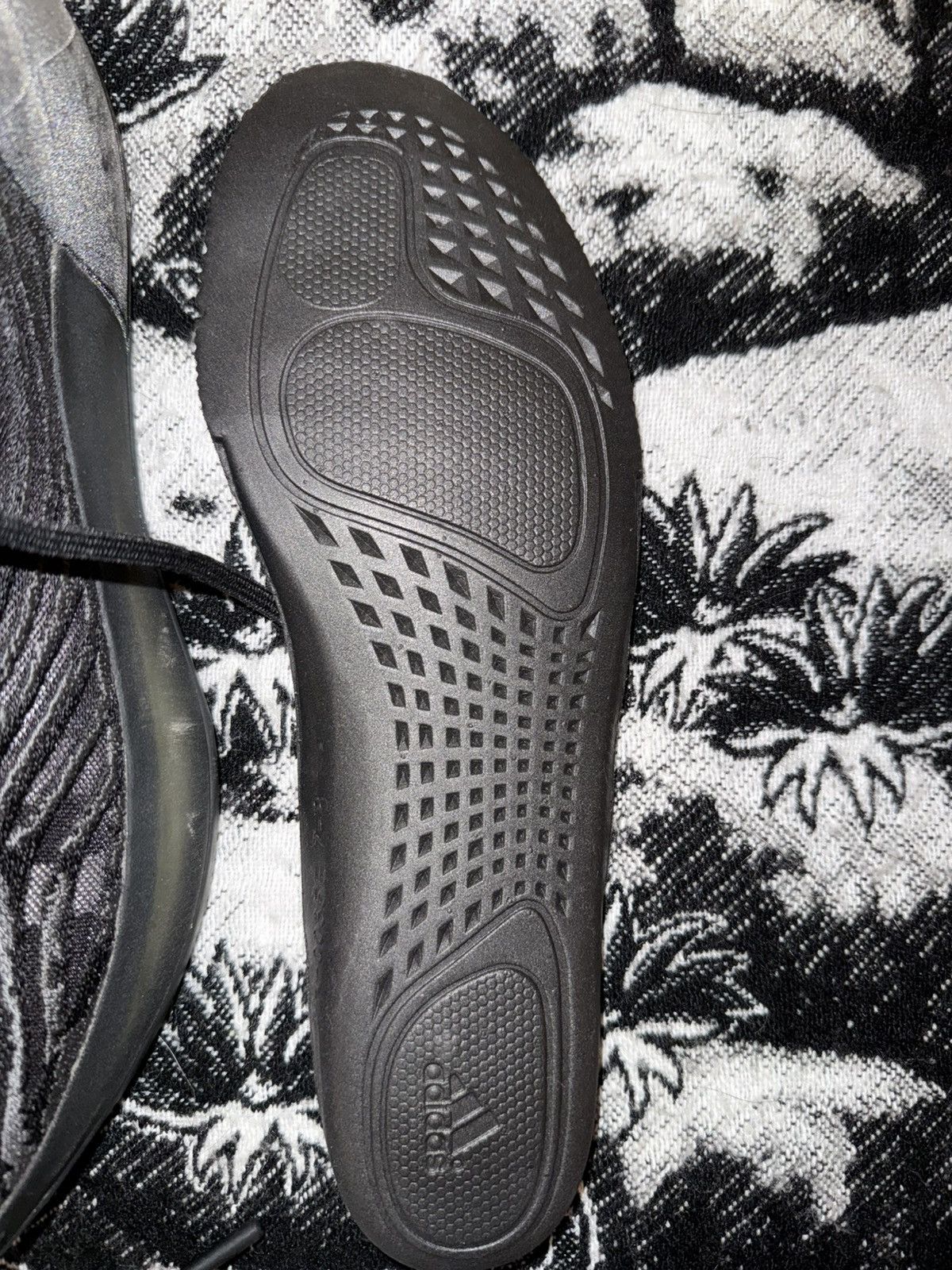 Adidas × Yeezy Yeezy QNTM “Onyx” Size US 8.5 / EU 41-42 - 8 Thumbnail