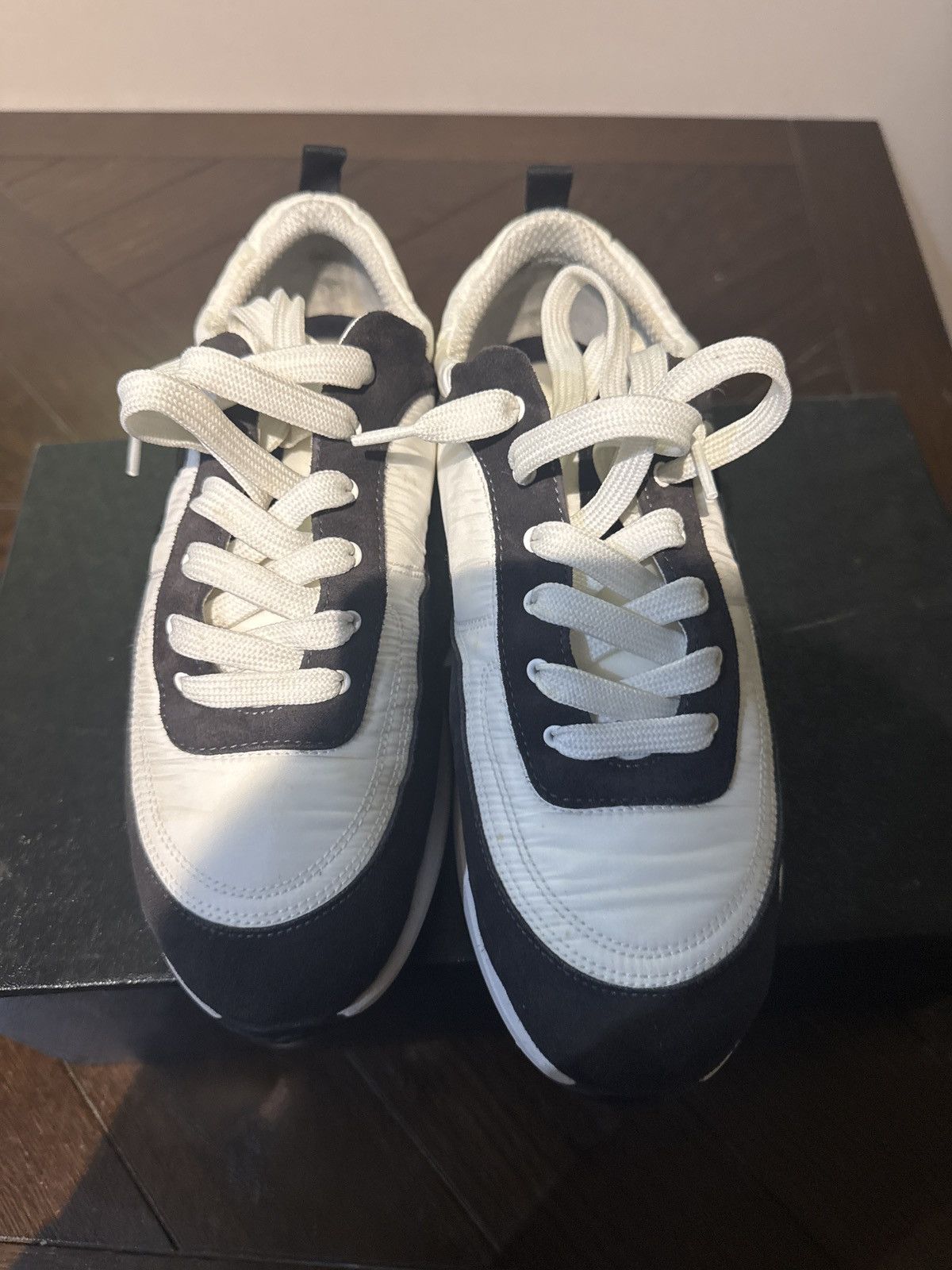Chanel Chanel Runners Size US 10.5 / EU 43-44 - 3 Thumbnail