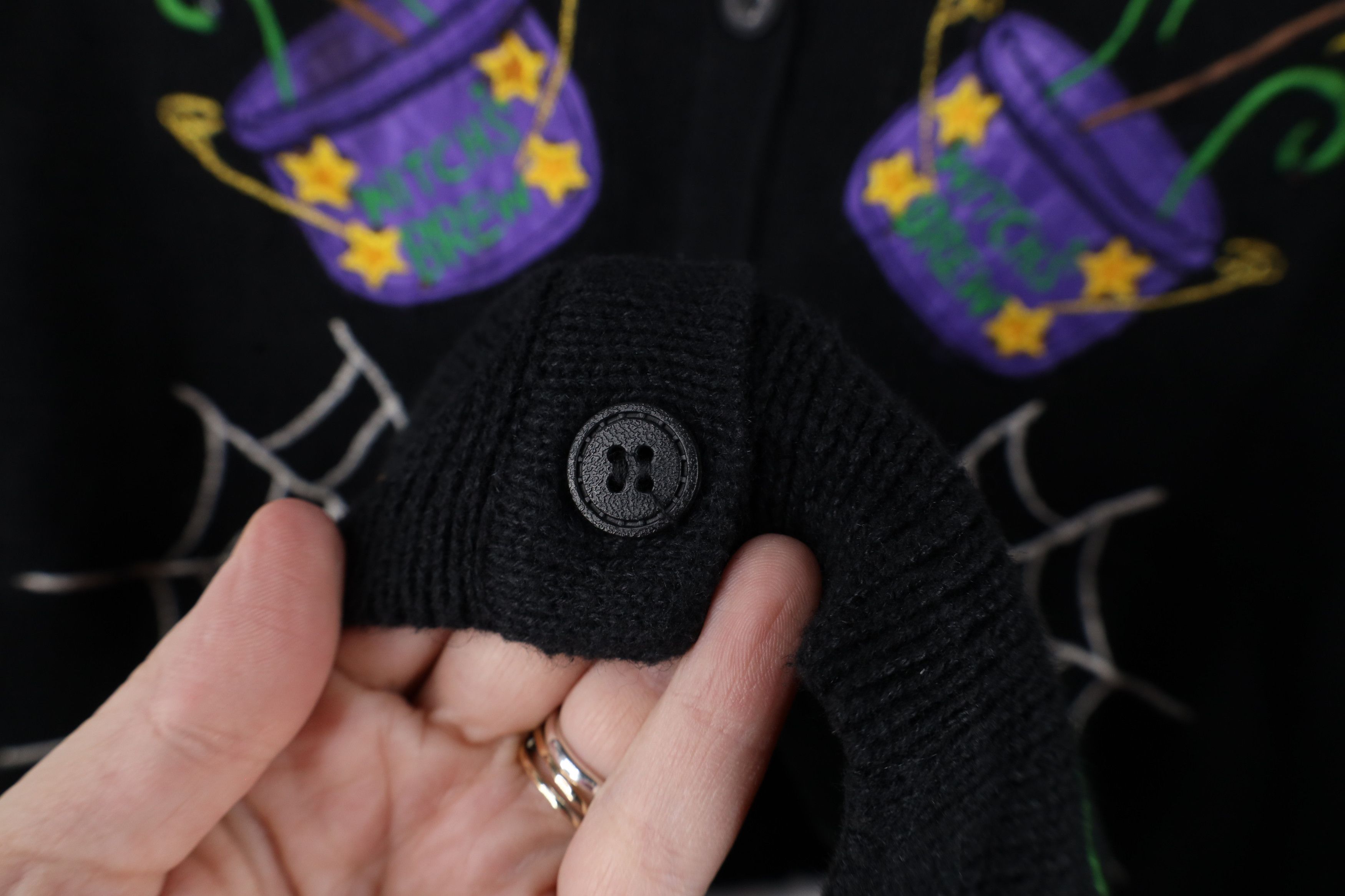 Vintage Vintage 90s Streetwear Witch Bat Cardigan Sweater Vest Black Size XXL / US 16-18 / IT 52-54 - 11 Thumbnail