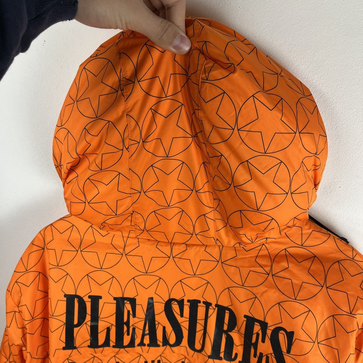 Pleasures Puma x Pleasuers Hood Jacket Primaloft Orange Star Y2K Down Size US L / EU 52-54 / 3 - 20 Thumbnail