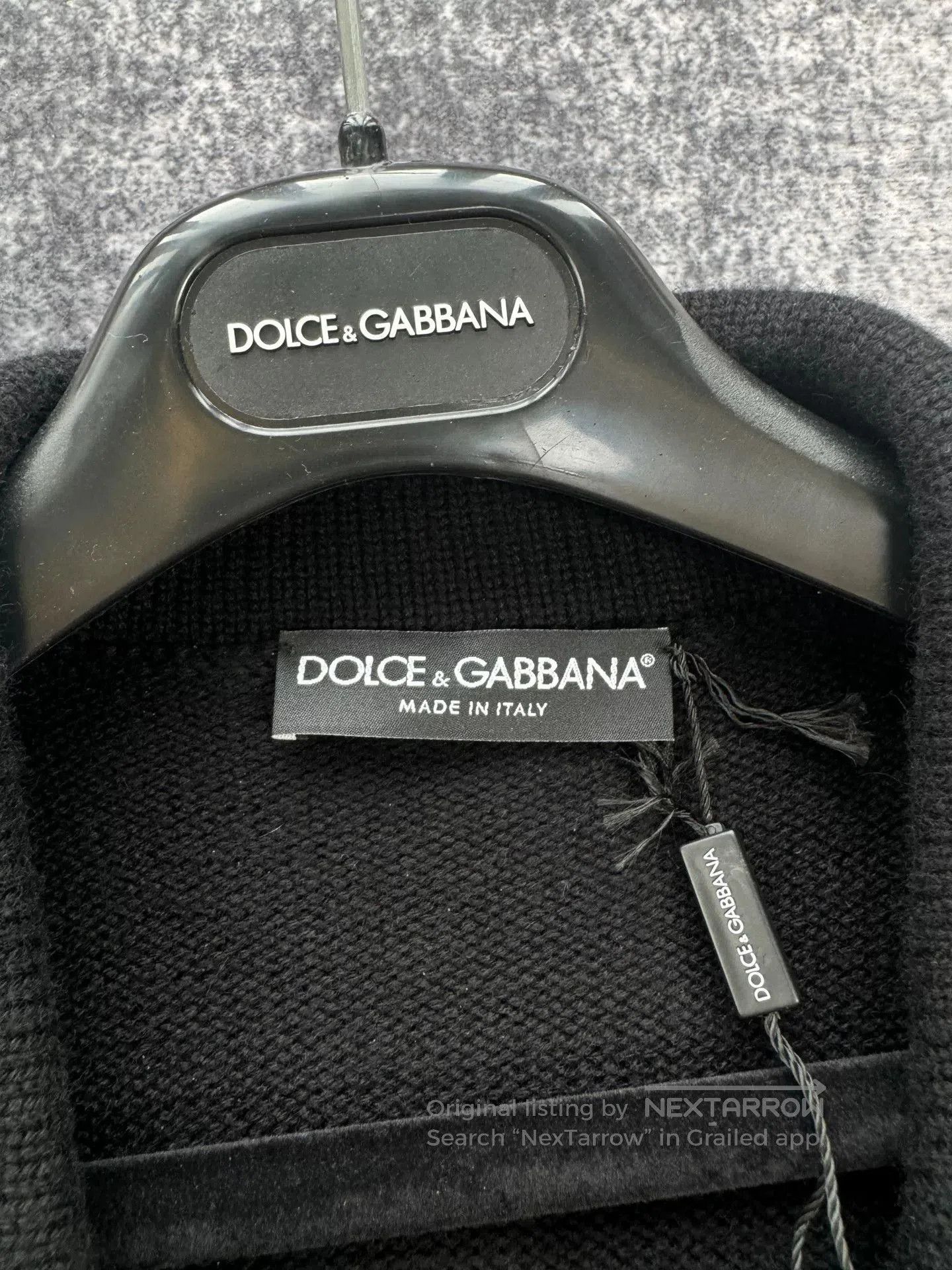 Dolce & Gabbana D&G Black Crown Bee Embroidered Cashmere Cardigan. Size US L / EU 52-54 / 3 - 5 Thumbnail