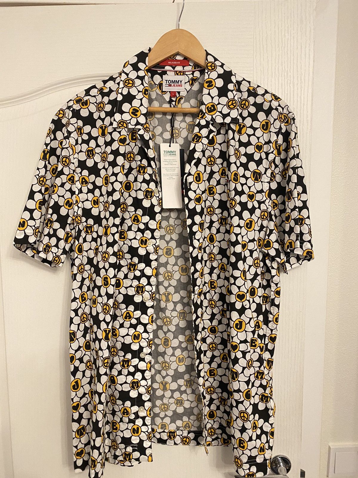 Tommy Hilfiger Tommy Jeans Relaxed Fit Button-Up Shirt Size US L / EU 52-54 / 3 - 1 Thumbnail