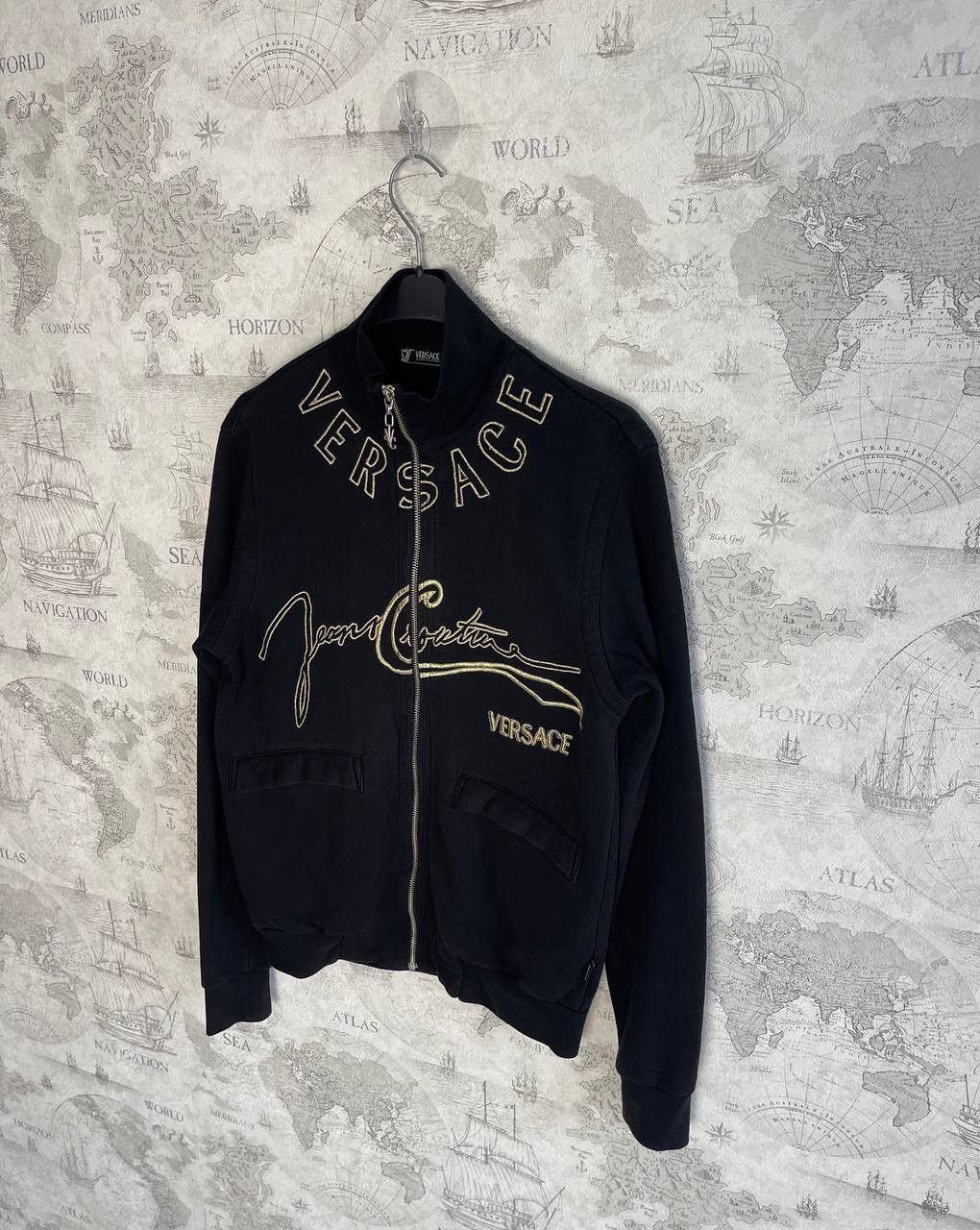 Vintage VINTAGE VERSACE ZIP HOODIE 90s BIG LOGO Size US M / EU 48-50 / 2 - 2 Thumbnail