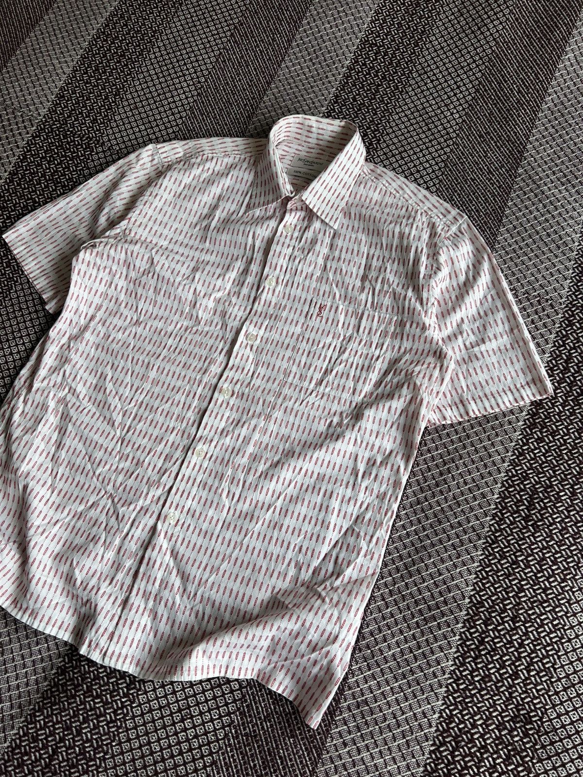 Yves Saint Laurent Yves Saint Laurent Luxury Short Sleeve Monogram Shirt Size L Size US L / EU 52-54 / 3 - 2 Thumbnail