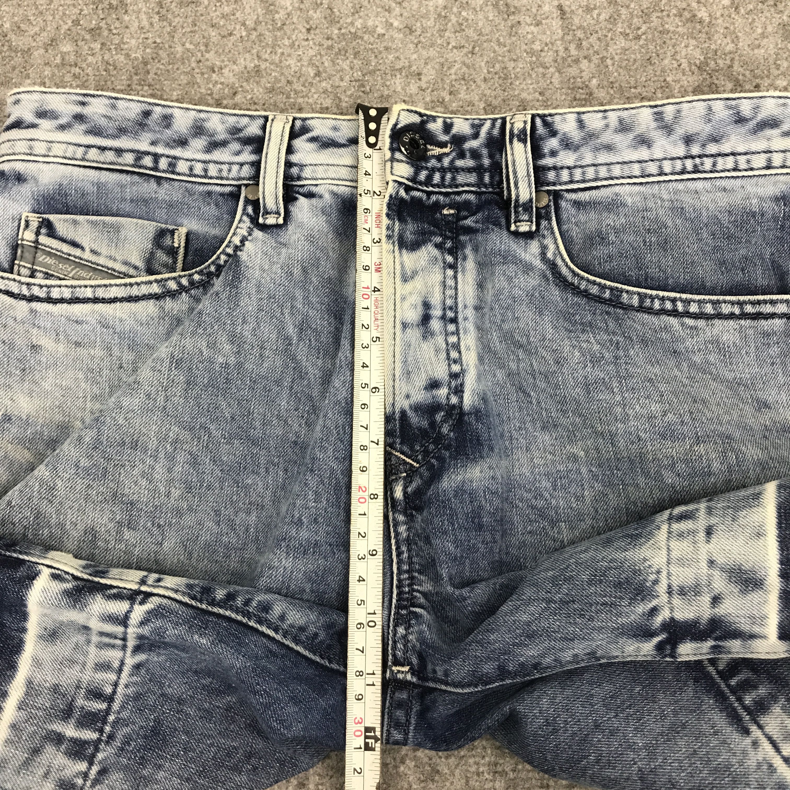 Diesel DIESEL INDUSTRY GUARANTEED DENIM JEANS SHORTS Size US 30 / EU 46 - 10 Thumbnail