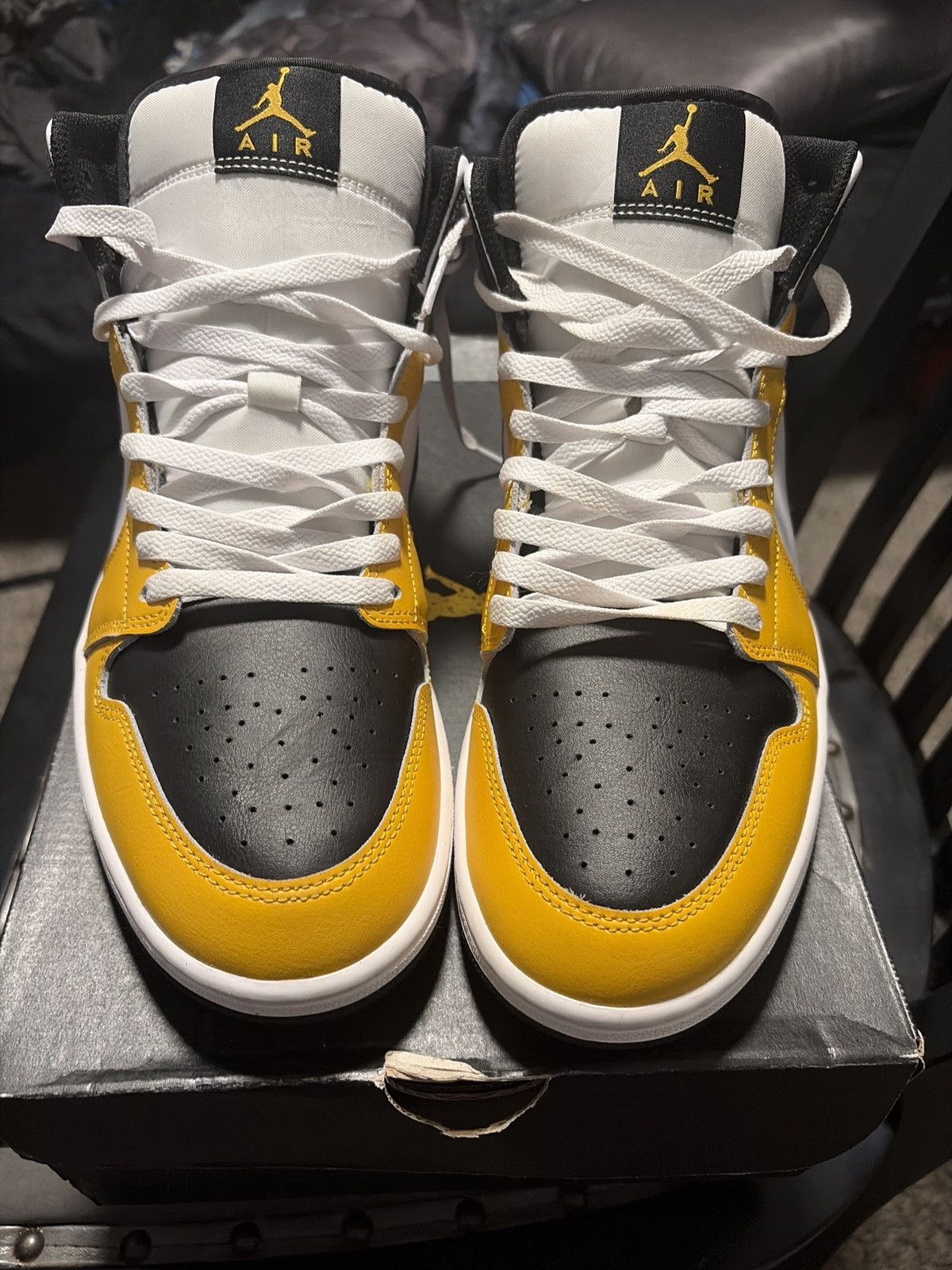 Jordan Brand Jordan 1 Mid Yellow Ochre Size US 10.5 / EU 43-44 - 3 Thumbnail