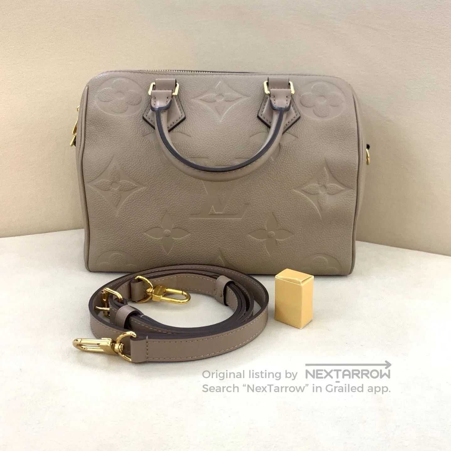 Louis Vuitton Louis Vuitton Elephant Gray Speedy 25. Size ONE SIZE - 1 Thumbnail