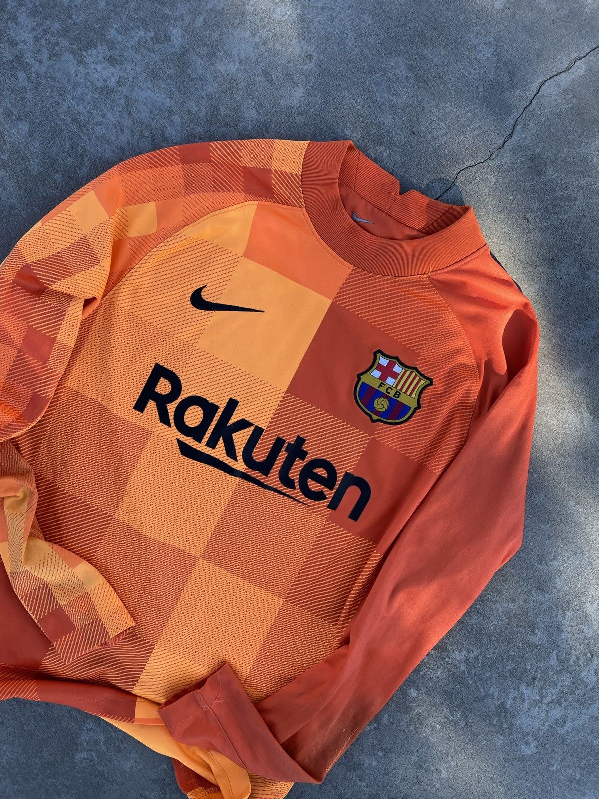Vintage RARE FC Barcelona GK Nike Soccer Jersey Blokecore Y2K Size US M / EU 48-50 / 2 - 2 Thumbnail