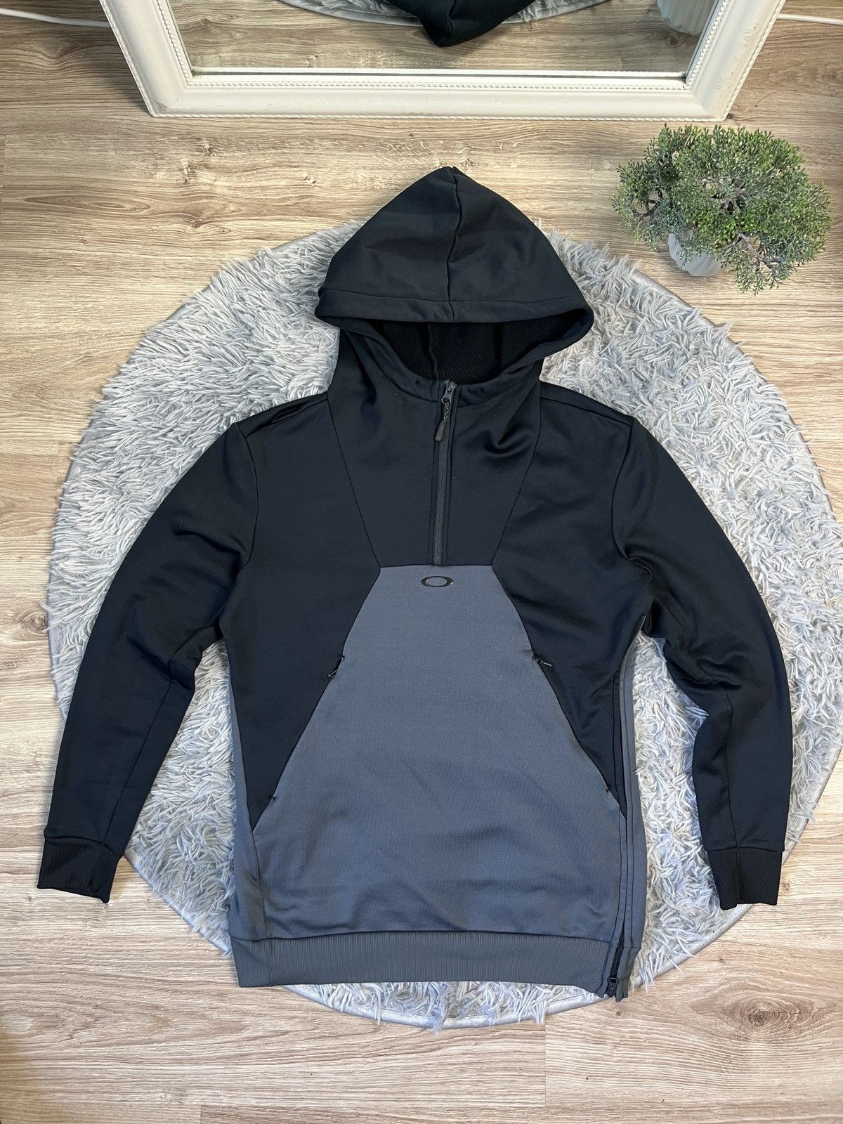 Oakley Oakley Performance Fit Center Logo Tech Fleece Hoodie Size US S / EU 44-46 / 1 - 1 Thumbnail