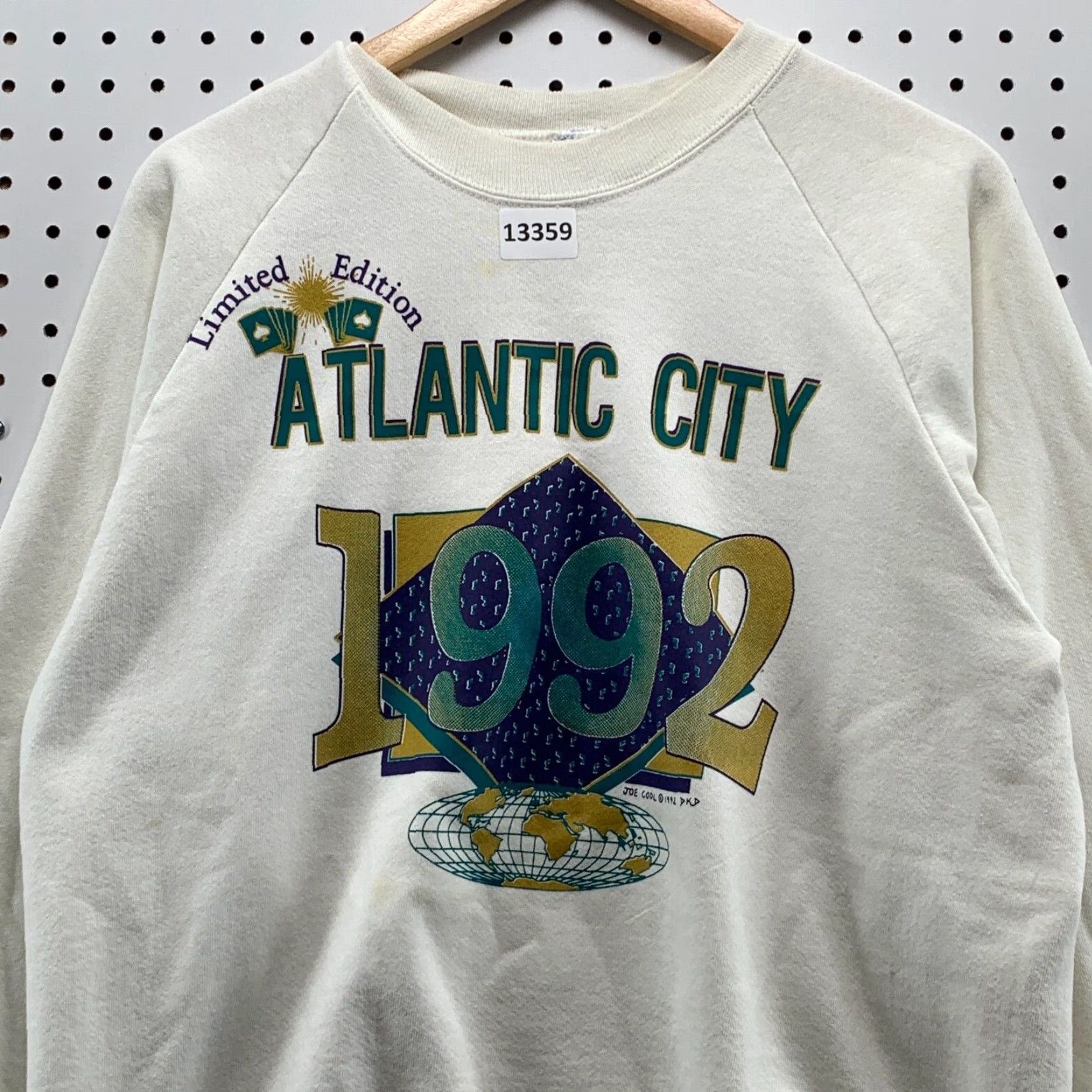 Jerzees Vintage Atlantic City Limited Edition 1992 White Crewneck Sweater XL Men Pullover 90s Decorated Jerseyized Jersey Jerzees Size US XL / EU 56 / 4 - 6 Thumbnail