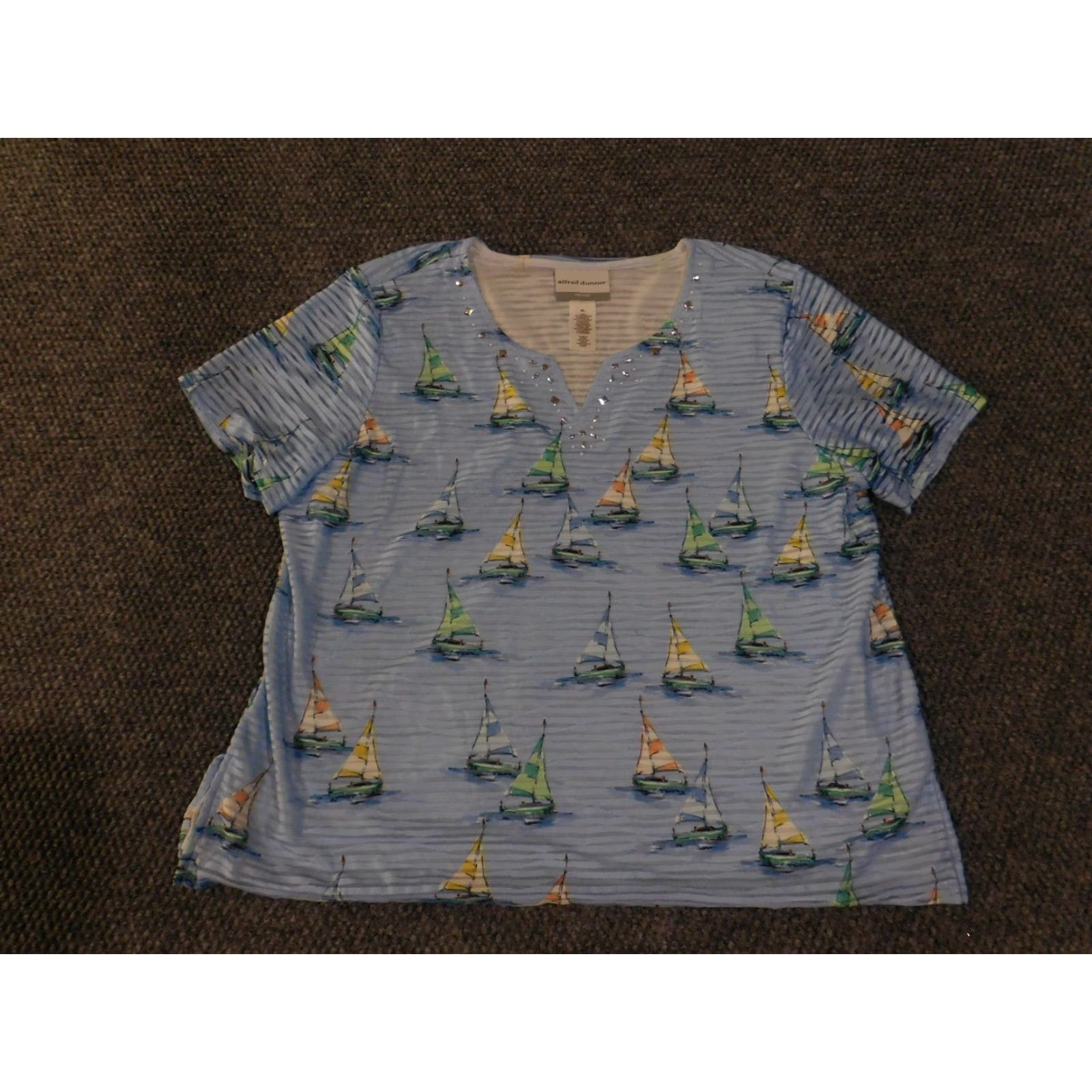 Vintage VINTAGE? No. Alfred Dunner Shirt Womens Petite Large Sailboat Print Embellished Nautical Top Size L / US 10 / IT 46 - 5 Thumbnail