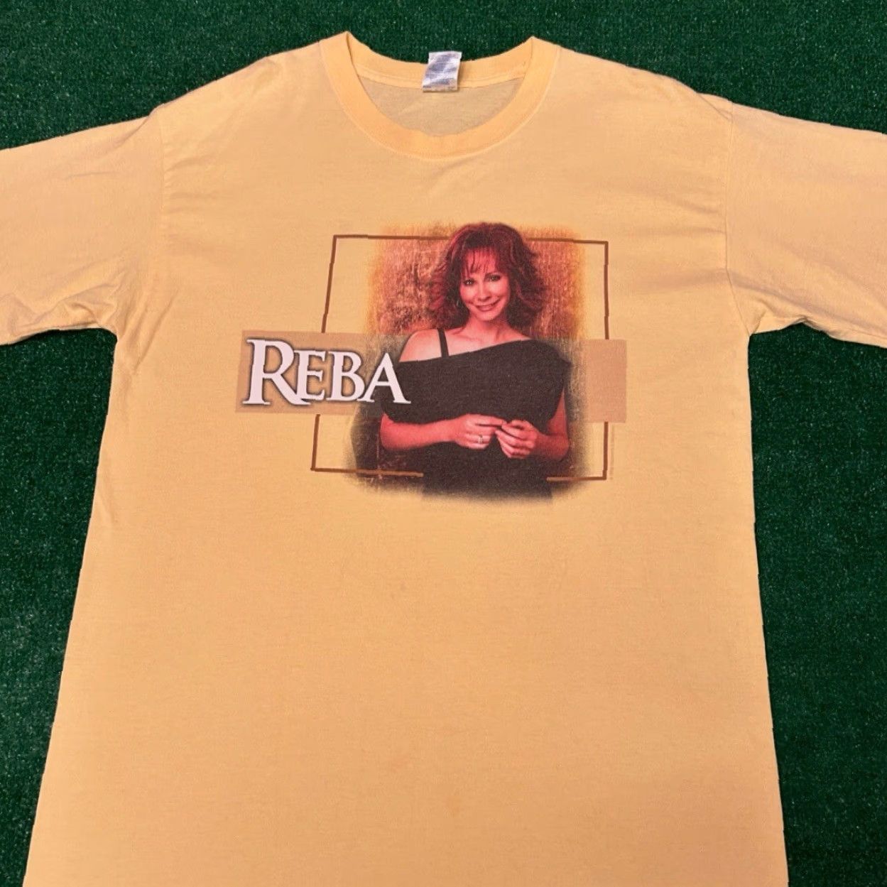 Vintage VINTAGE Reba On Tour 90s Band Tee Shirt Mens Size L Yellow 1990s 2000s VTG Concert Music Band Tee Size US L / EU 52-54 / 3 - 2 Thumbnail