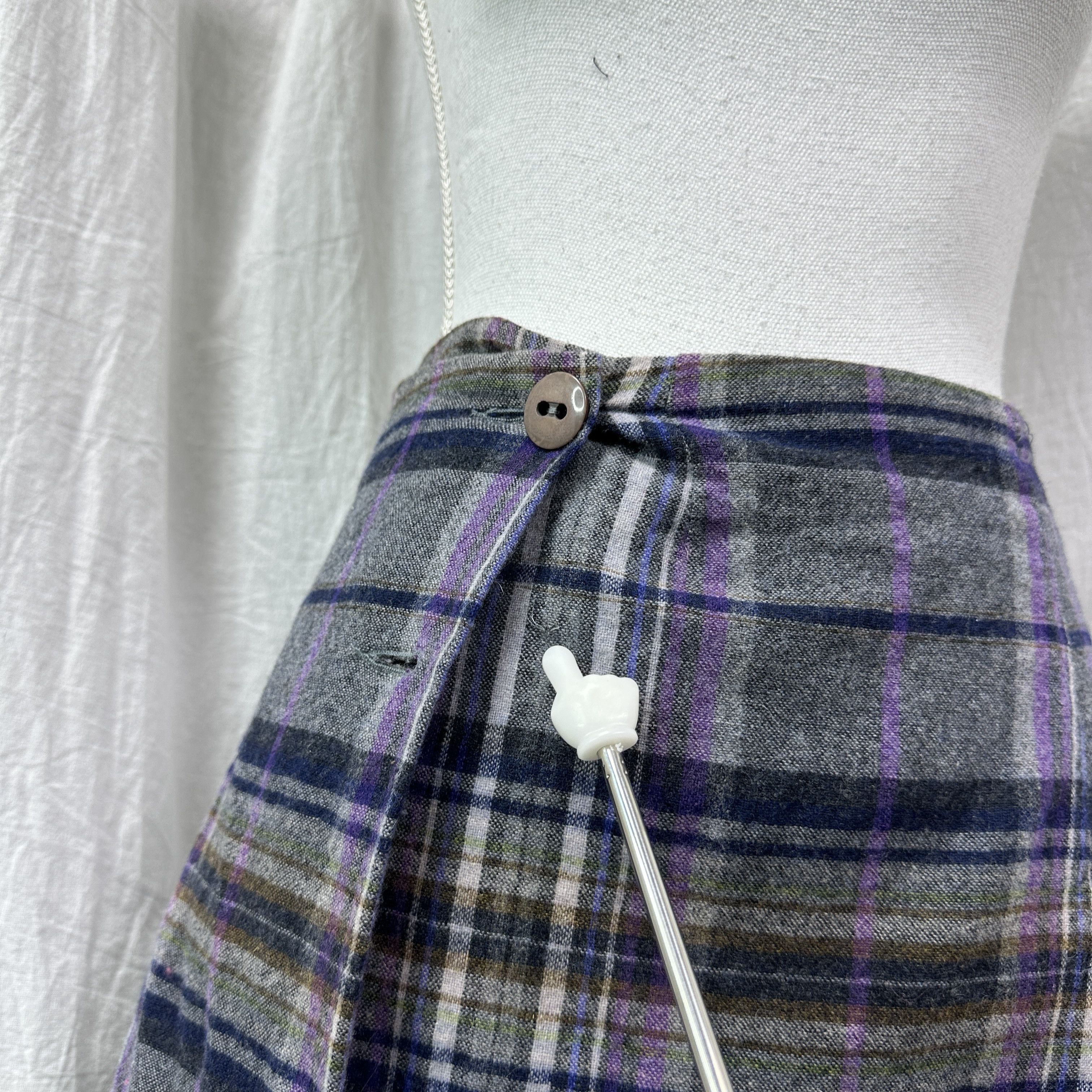 Vintage Vintage Preppy Woolen Tartan Midi Skirt Y2K Size 26" / US 2 / IT 38 - 4 Thumbnail