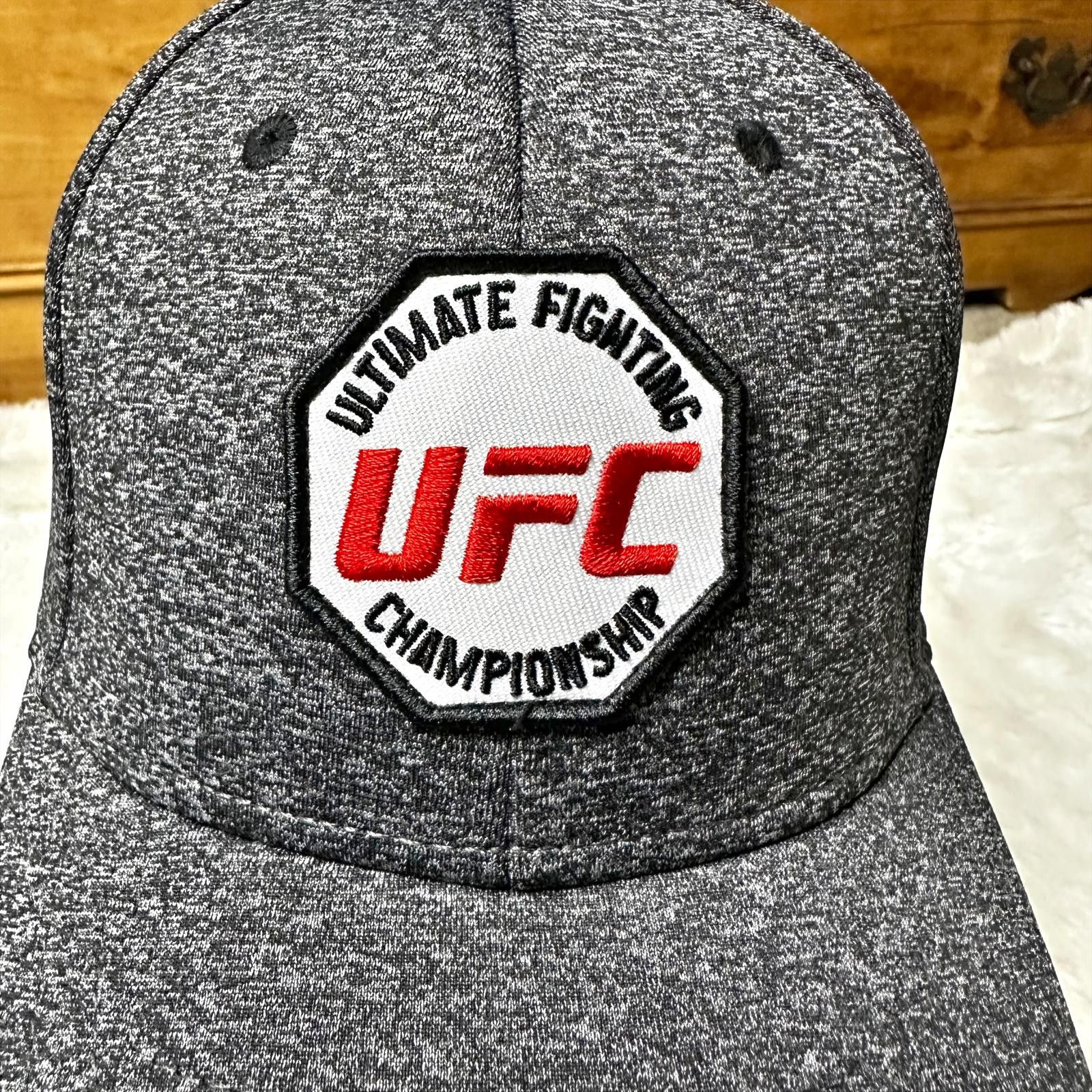 UFC NWT UFC Embroidered Patch Logo Adjustable Cap Grey Adult OS Size ONE SIZE - 6 Thumbnail