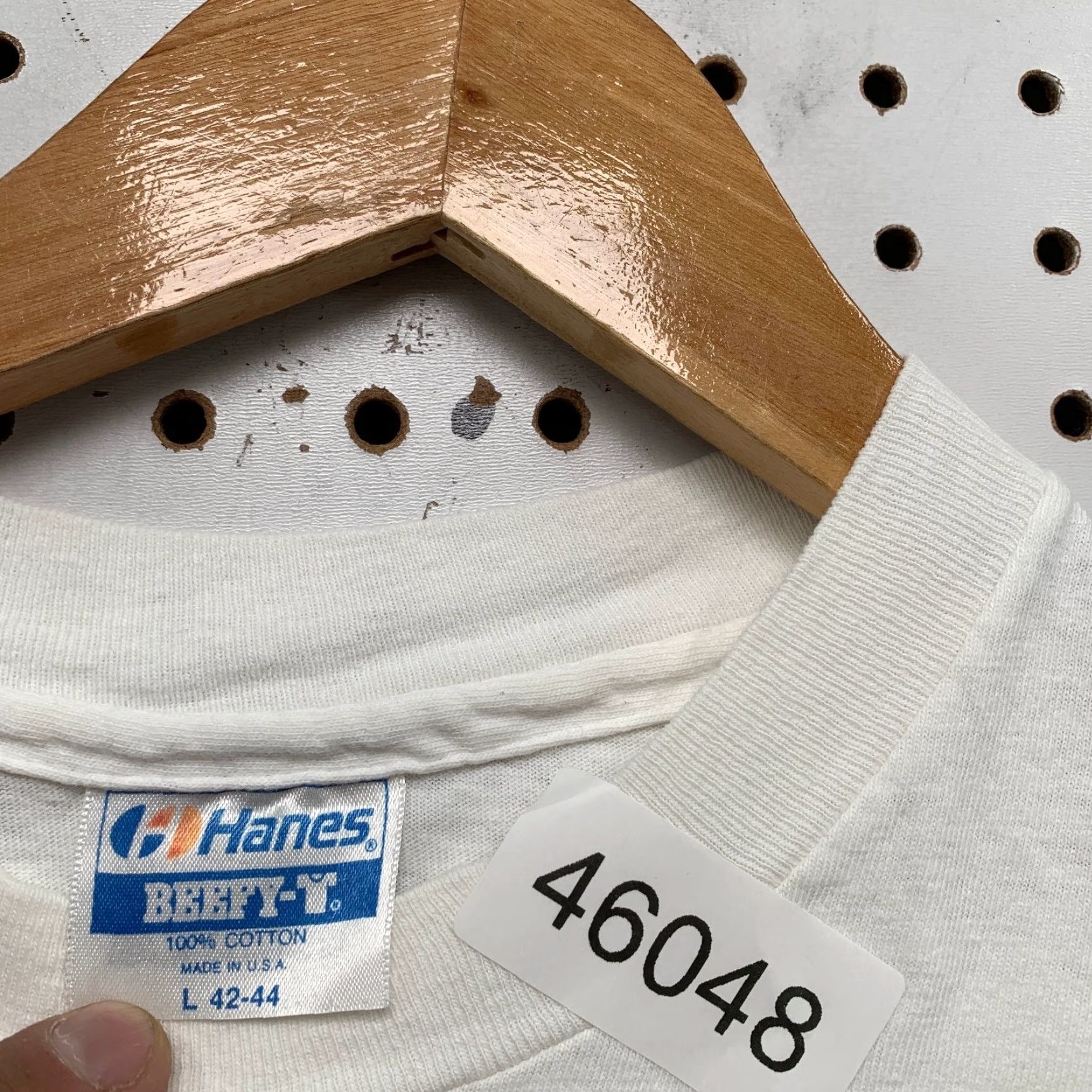 Hanes VINTAGE Hanes Beefy-T San Francisco Shirt Mens L White Cotton USA 80s California Hippie Hipster Graphic Print Crew Neck Short Sleeve Decade 1990s Mens Size US L / EU 52-54 / 3 - 4 Thumbnail