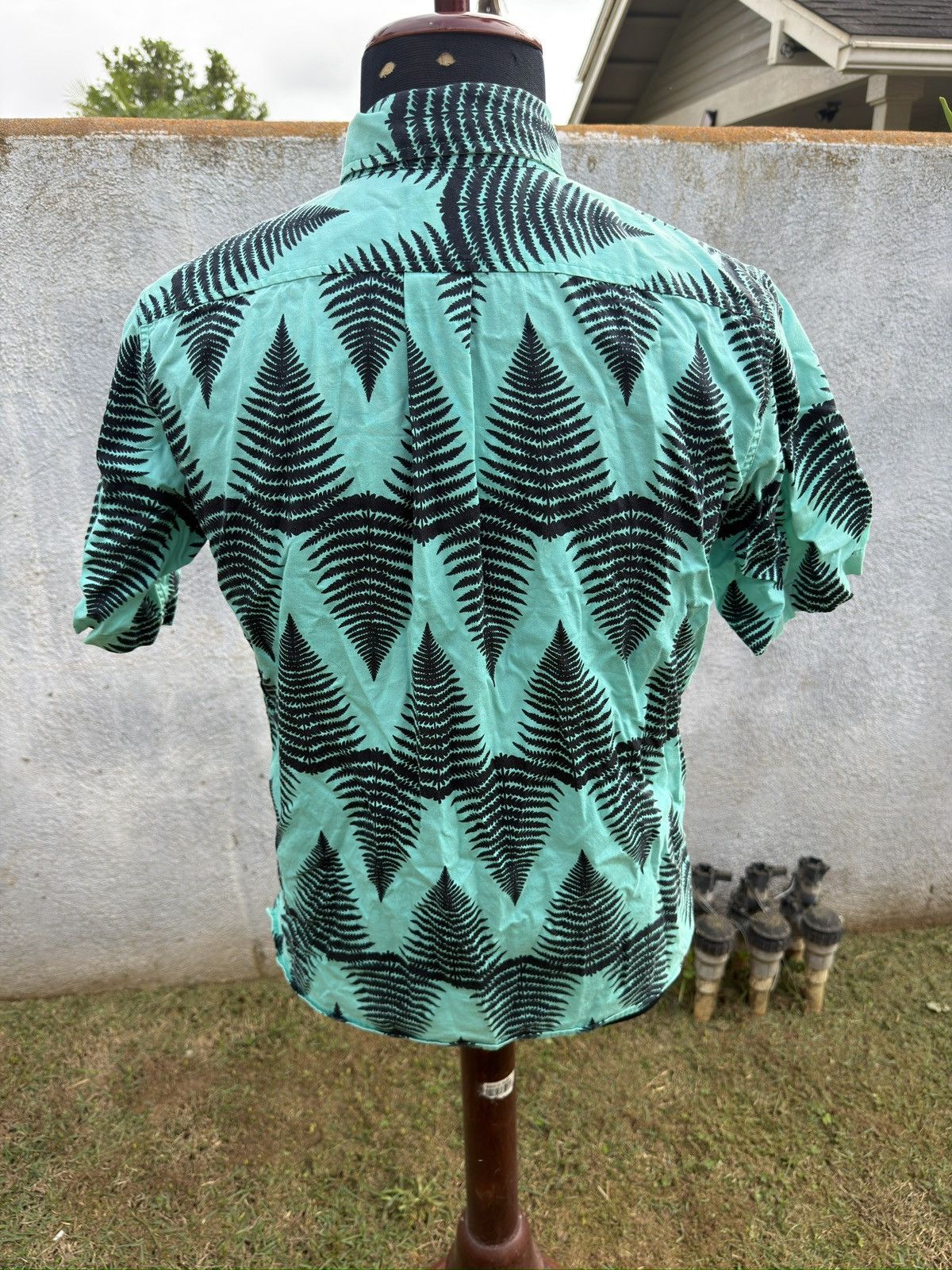 Other PreOwned Hawaii’s Finest Hawaiian Print Green Men’s Small Size US S / EU 44-46 / 1 - 2 Thumbnail