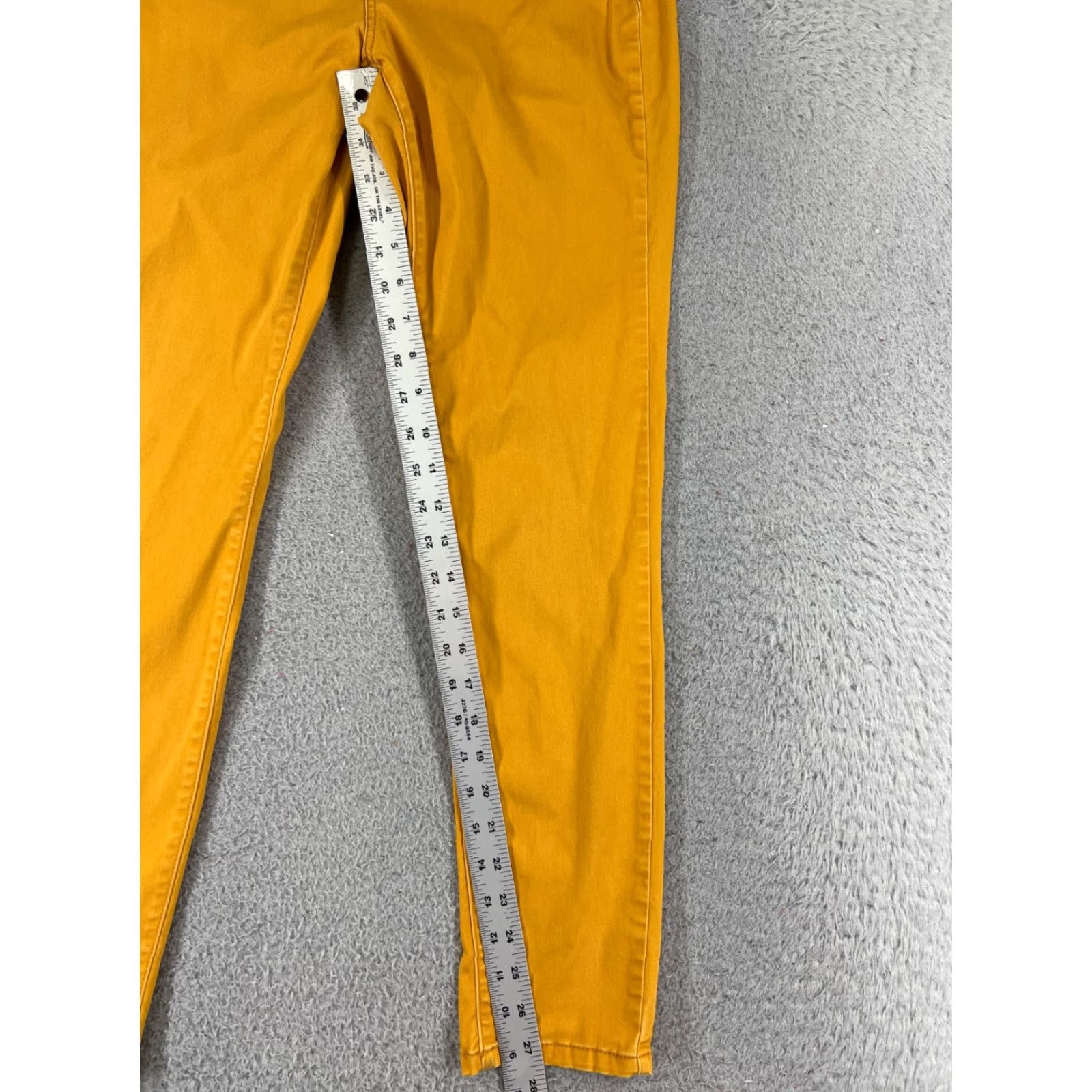 Vintage No Boundaries Jeans Women Denim 5-Pocket Straight Leg Mid Rise 28x27 Yellow Adult Regular 28in 11 90s Cowboy Southwestern Mens Womens Girls? Size 32" / US 10 / IT 46 - 7 Thumbnail