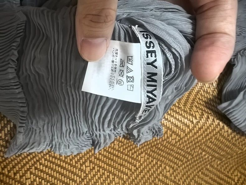 Issey Miyake Issey Miyake Grey main line, willow twigs, semi-high colla Size XS / US 0-2 / IT 36-38 - 2 Thumbnail