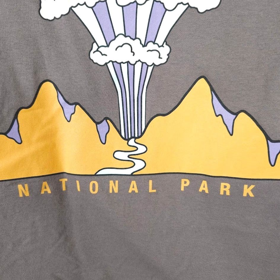 Vintage Yellowstone National Park Mens T Shirt Small Gray Old Faithful Geyser Size US S / EU 44-46 / 1 - 6 Thumbnail