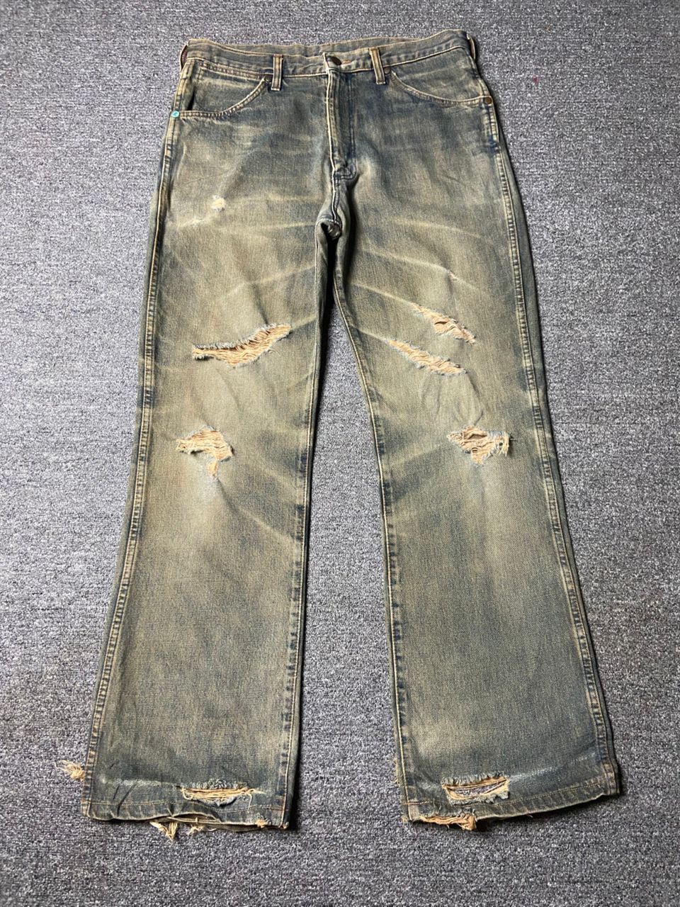 Wrangler Vintage Wrangler 1904 Distressed Ripped Jeans (164) Size US 33 - 1 Thumbnail