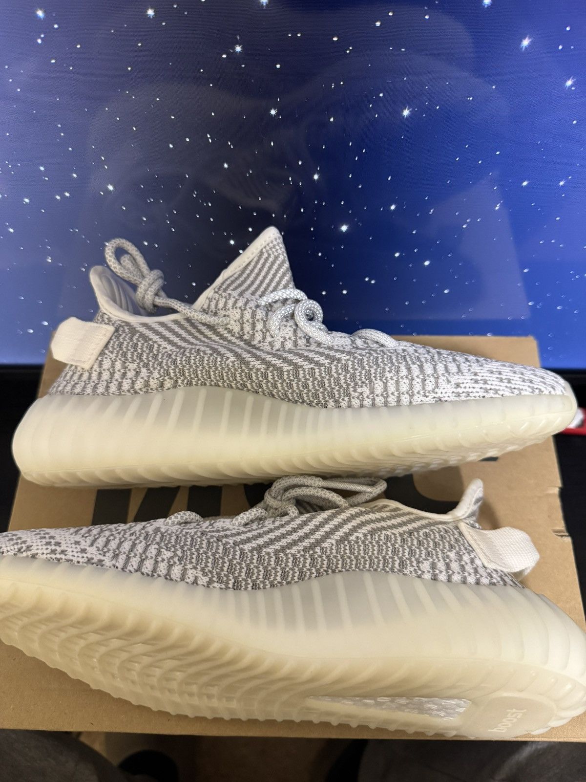 Yeezy Yeezy Boost 350 v2 static (non reflective) Size US 6.5 / EU 39-40 - 3 Thumbnail