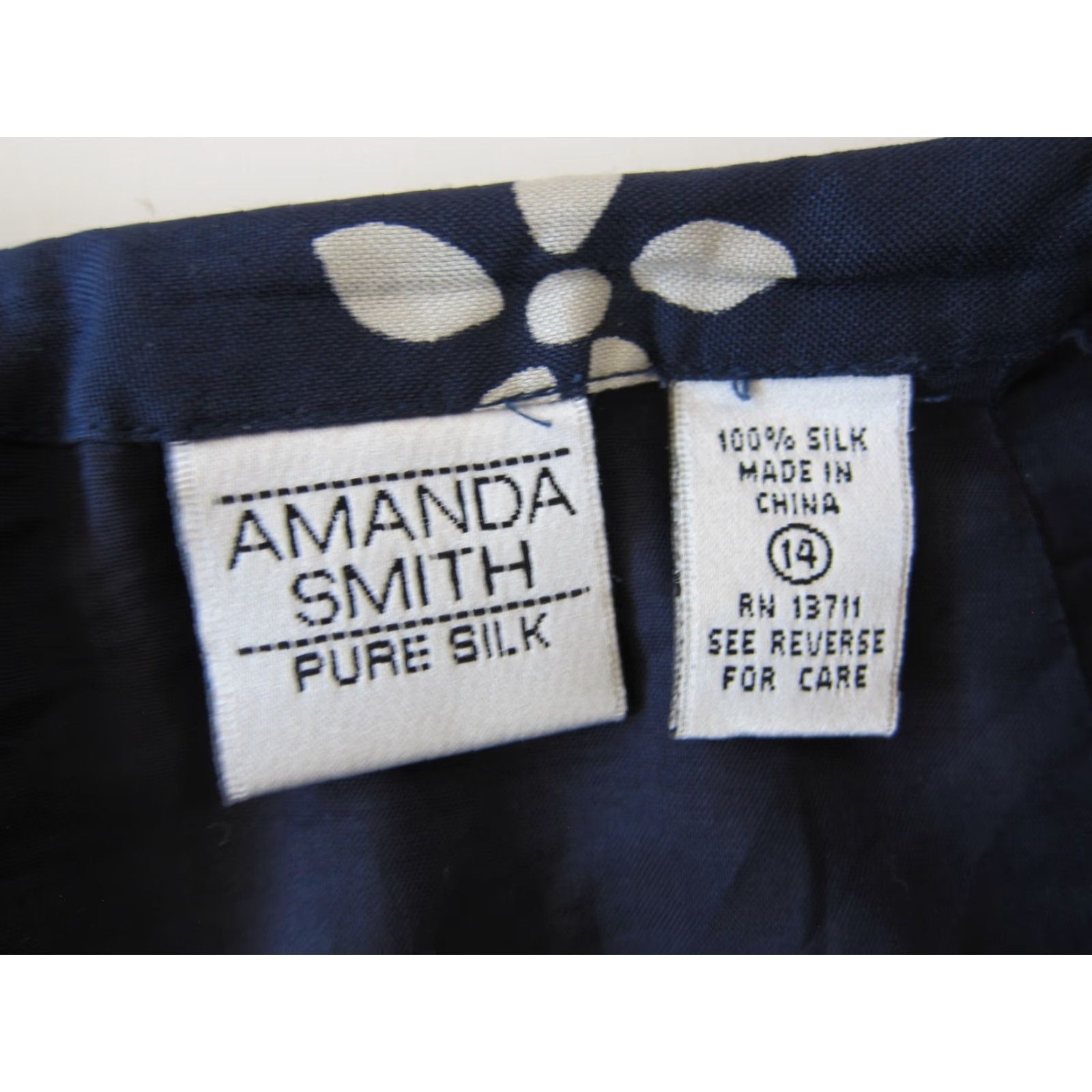 Vintage Amanda Smith 100% Silk Navy Blue White Floral Zip Wrap Skirt Women Size 14 Size 36" / US 14 / IT 50 - 4 Thumbnail