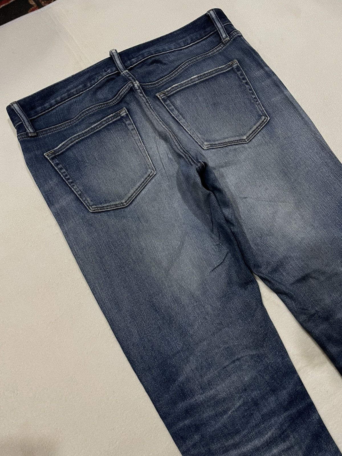 Uniqlo Vintage Uniqlo distressed faded dark blue jeans Size US 36 / EU 52 - 17 Thumbnail