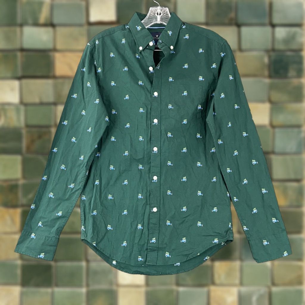 American Eagle Outfitters VINTAGE American Eagle Outfitters Men’s XS Green Cars With Christmas Trees Button-Down Button-Up Long Sleeve Shirt Christmas Men XS Green Pockets Size US XS / EU 42 / 0 - 1 Thumbnail