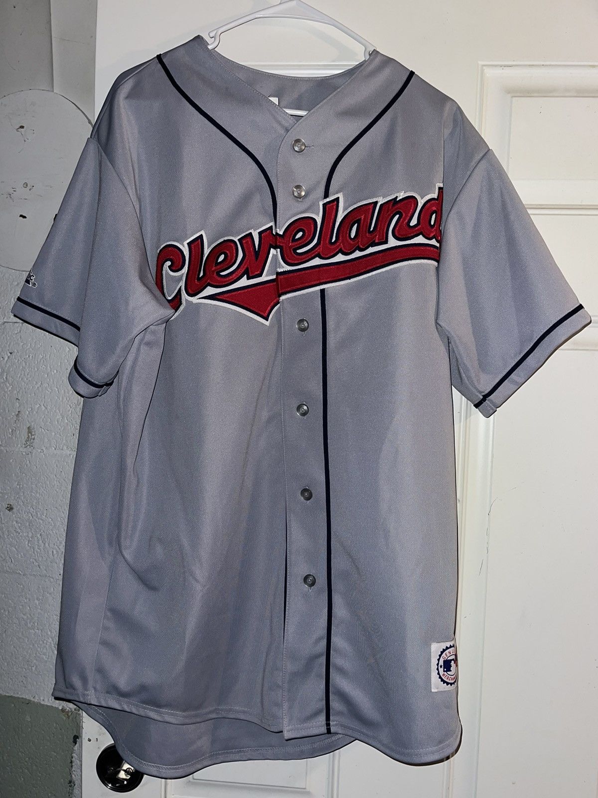 image of Majestic Mlb Cleveland Indians Jersey Mens Size XL Away in Grey