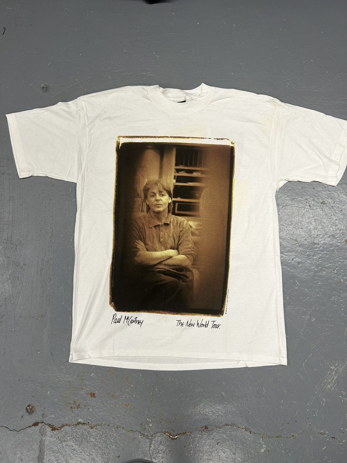 Band Tees Crazy Vintage Paul McCartney 1993 World Tour Band Tee Shirt Size US XL / EU 56 / 4 - 1 Thumbnail
