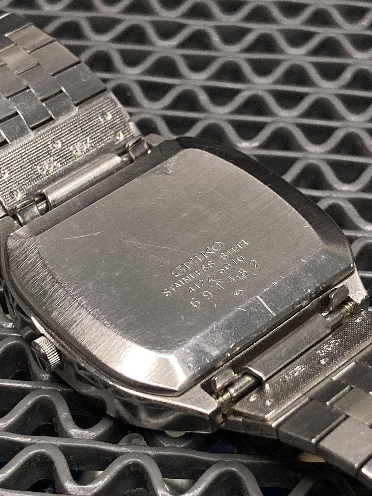 Japanese Brand × Seiko × Vintage Seiko Rectangle Vintage 1976🇯🇵 Size ONE SIZE - 5 Thumbnail