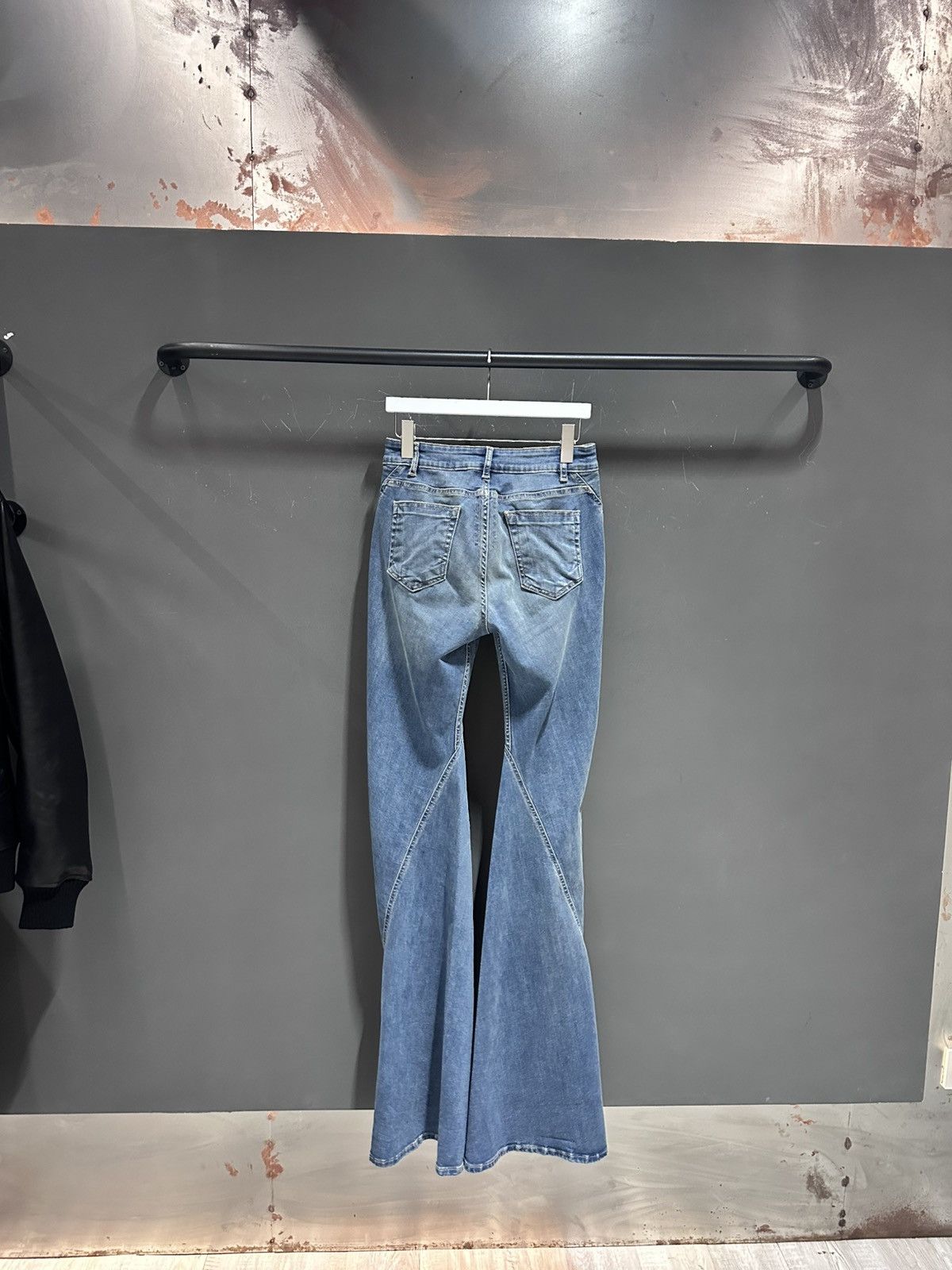 Rick Owens Drkshdw Rick owens drkshdw Bias bootcut washed indigo Size 26" / US 2 / IT 38 - 2 Thumbnail