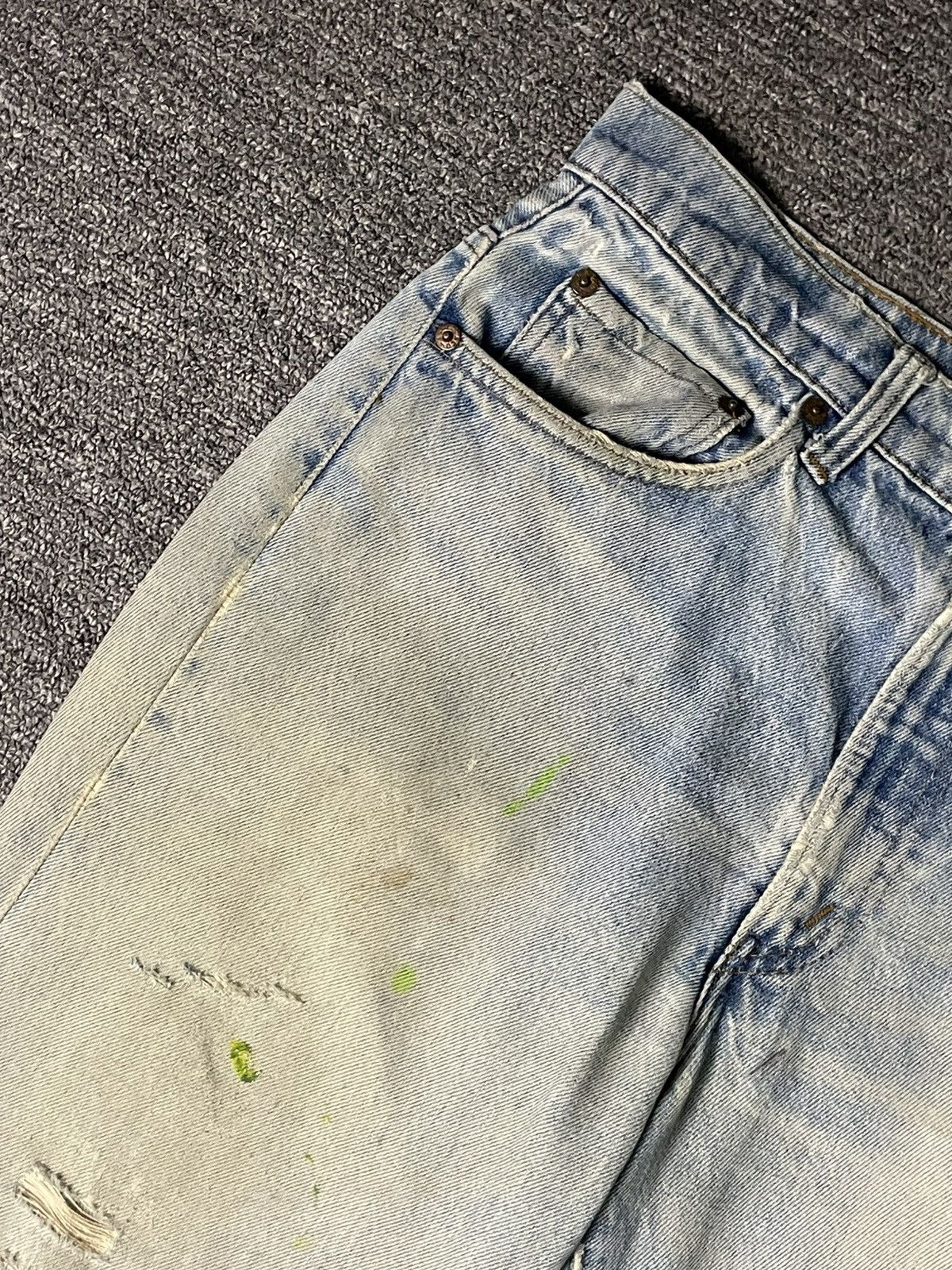 Vintage LEVIS Fashion Ripped Jeans (83)