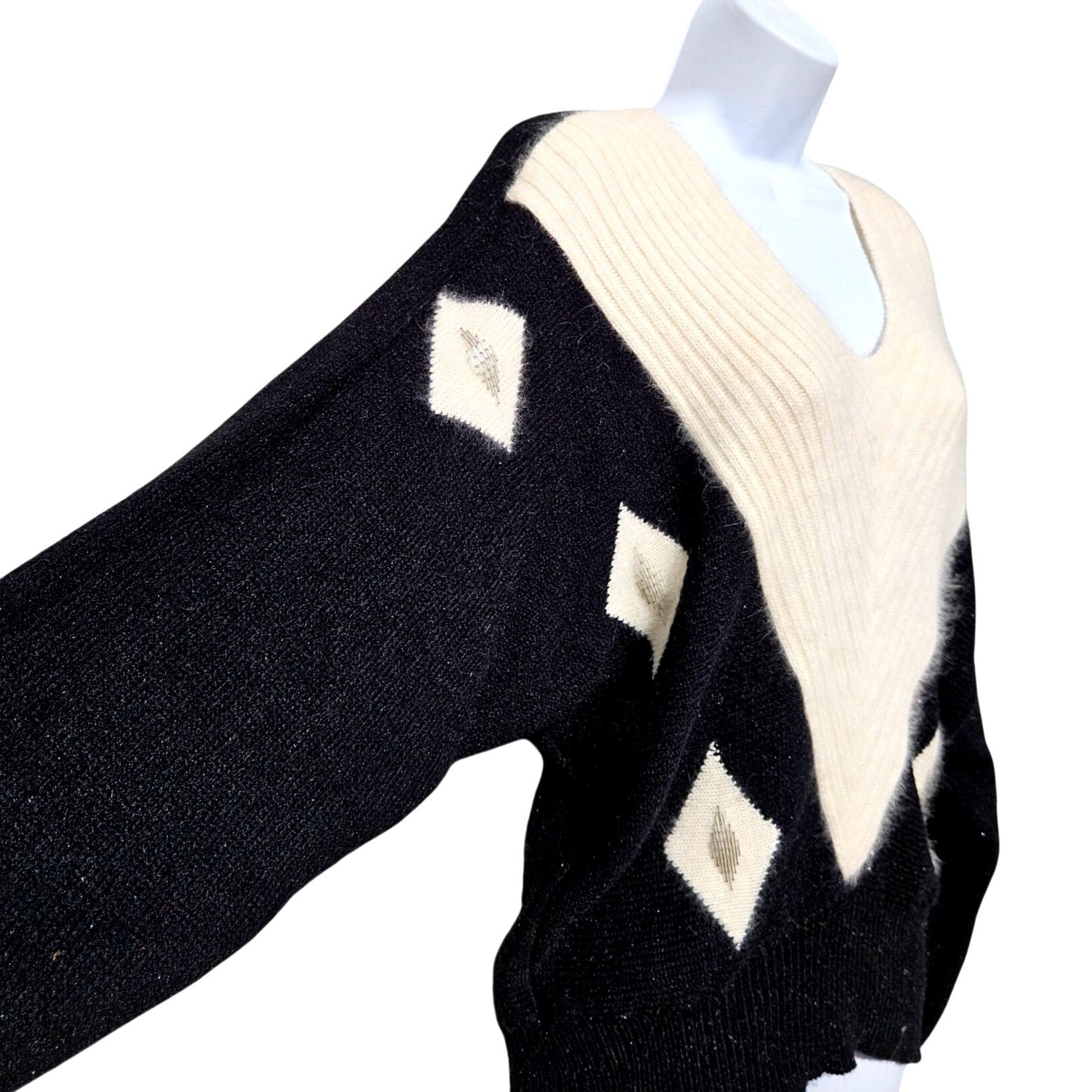 Vintage John Richard 80s Angora Beaded Diamond Sweater Black Ivory M Size M / US 6-8 / IT 42-44 - 2 Thumbnail