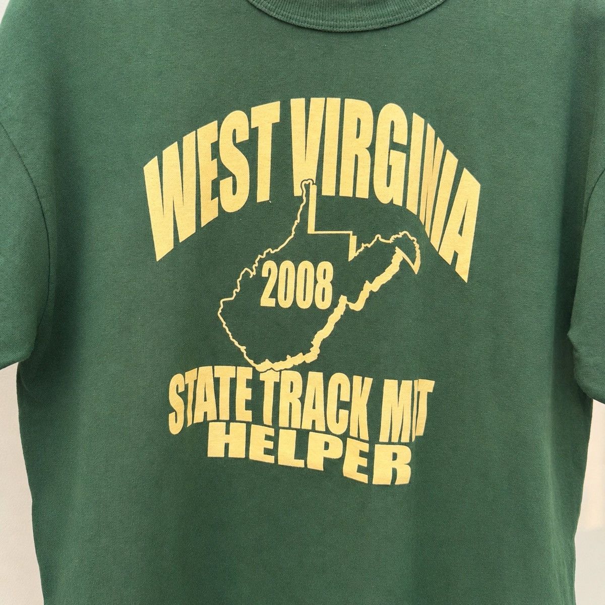 Vintage 2008 West Virginia State Track Meet Helper Green T-Shirt Size US L / EU 52-54 / 3 - 2 Thumbnail