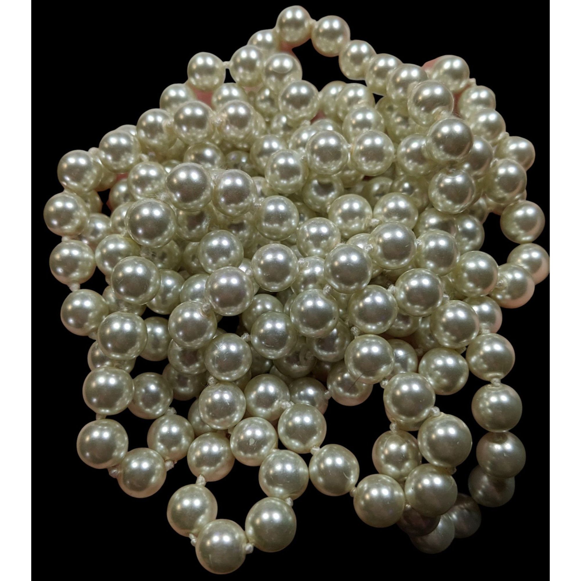 Other Elegant Glam Extra Long Glass Pearl Beaded Necklace Size ONE SIZE - 4 Thumbnail