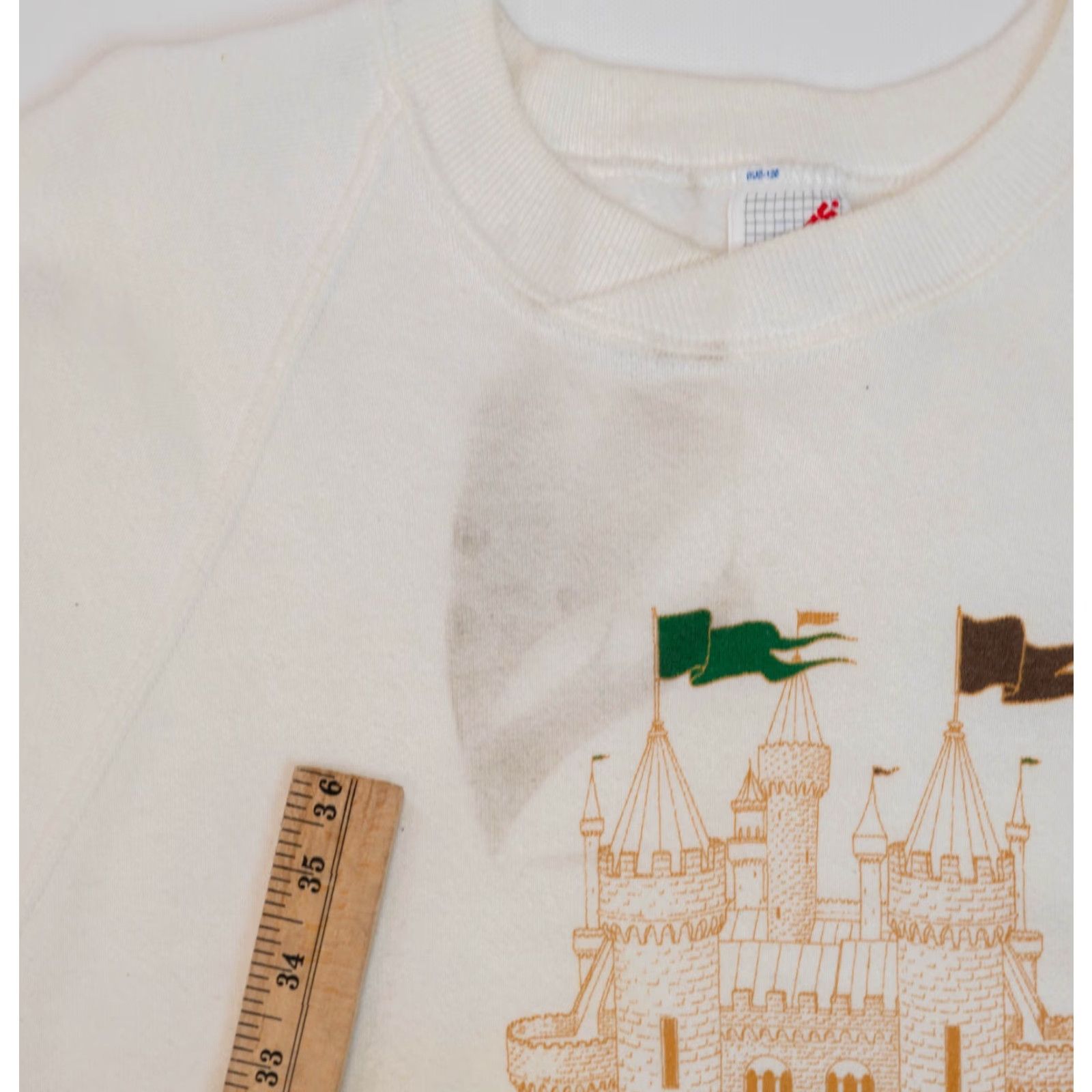 Fruit Of The Loom VINTAGE Milky Way Candy Men XL Crewneck Sweatshirt White 90s Snack Promo Castle Sweatshirt Mens XL Black Size US L / EU 52-54 / 3 - 6 Thumbnail