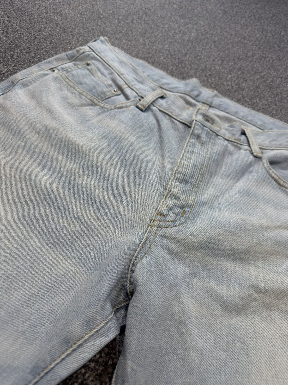 Undercover × Uniqlo Archives Japanese Light Faded Wash Denim Uniqlo Wideleg Size US 33 - 11 Thumbnail